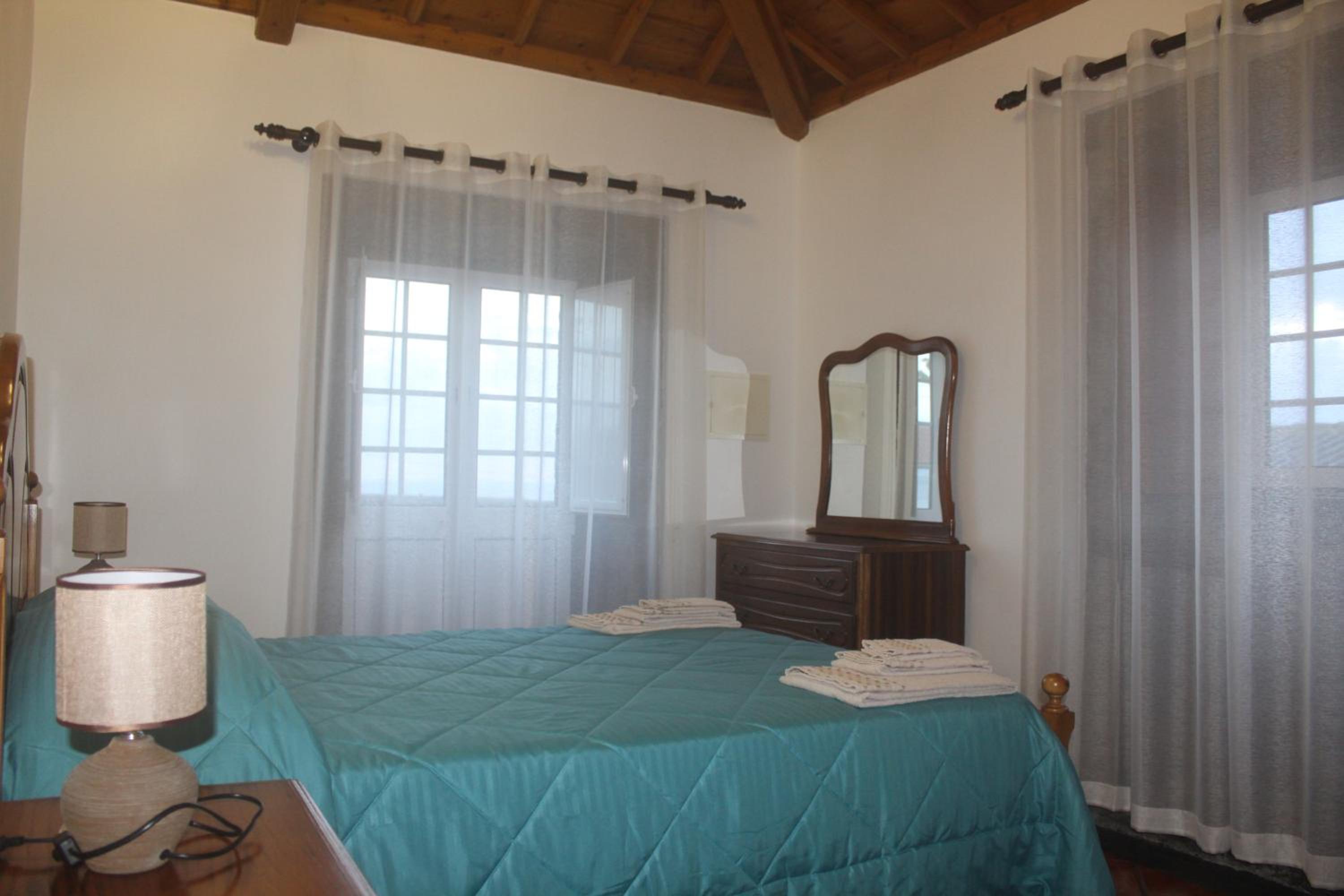 Two-Bedroom House - Photo 25