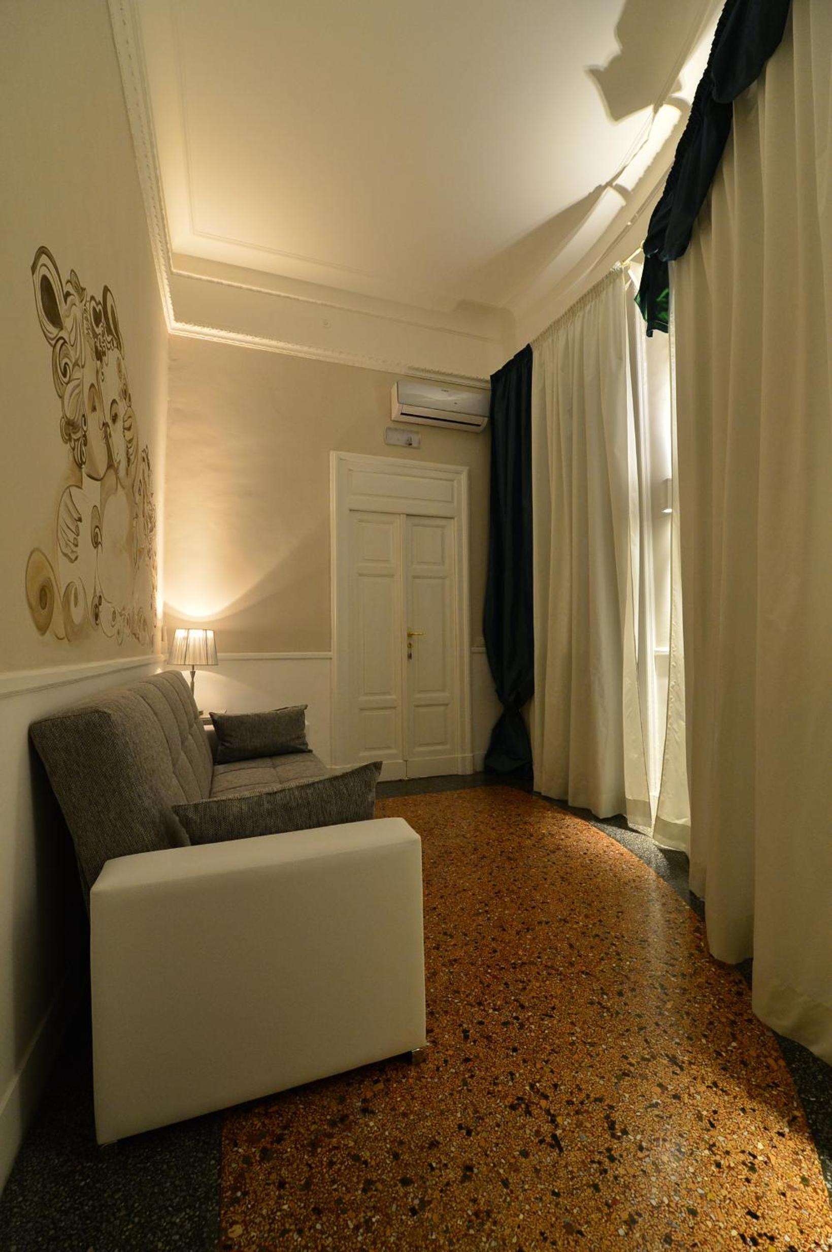 Superior Double Room - Photo 5
