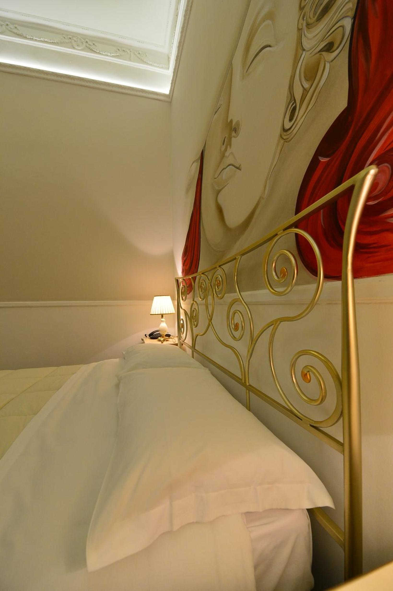 Superior Double Room - Photo 4