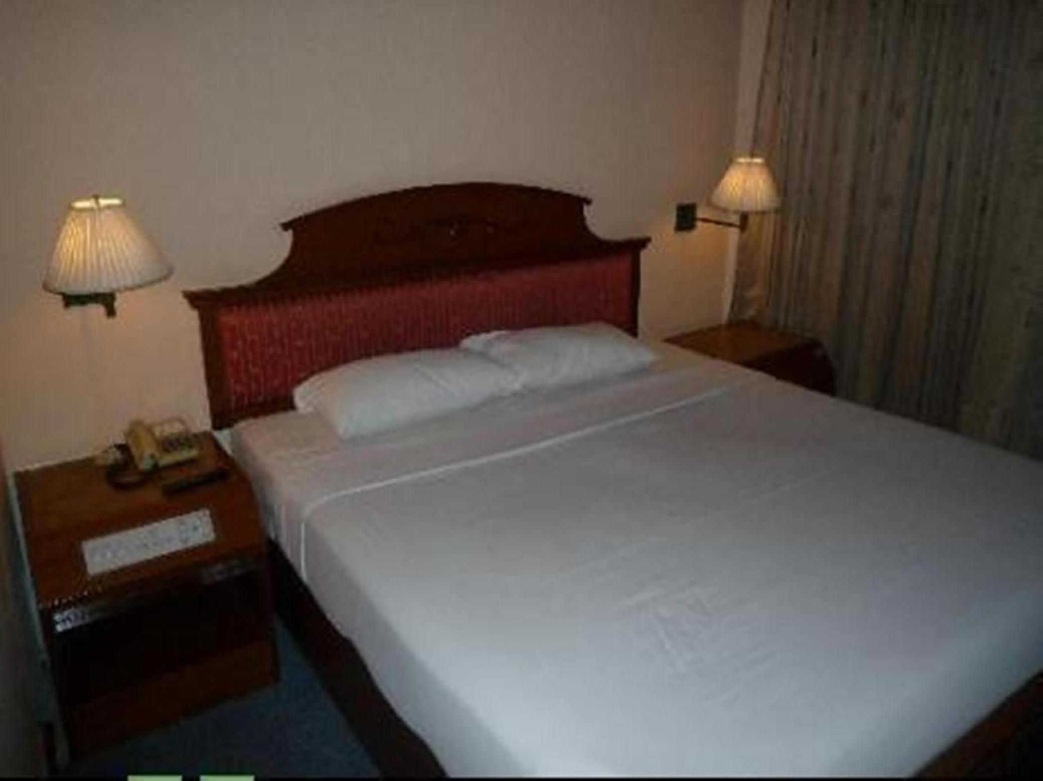 Deluxe Double Or Twin Room photo 3