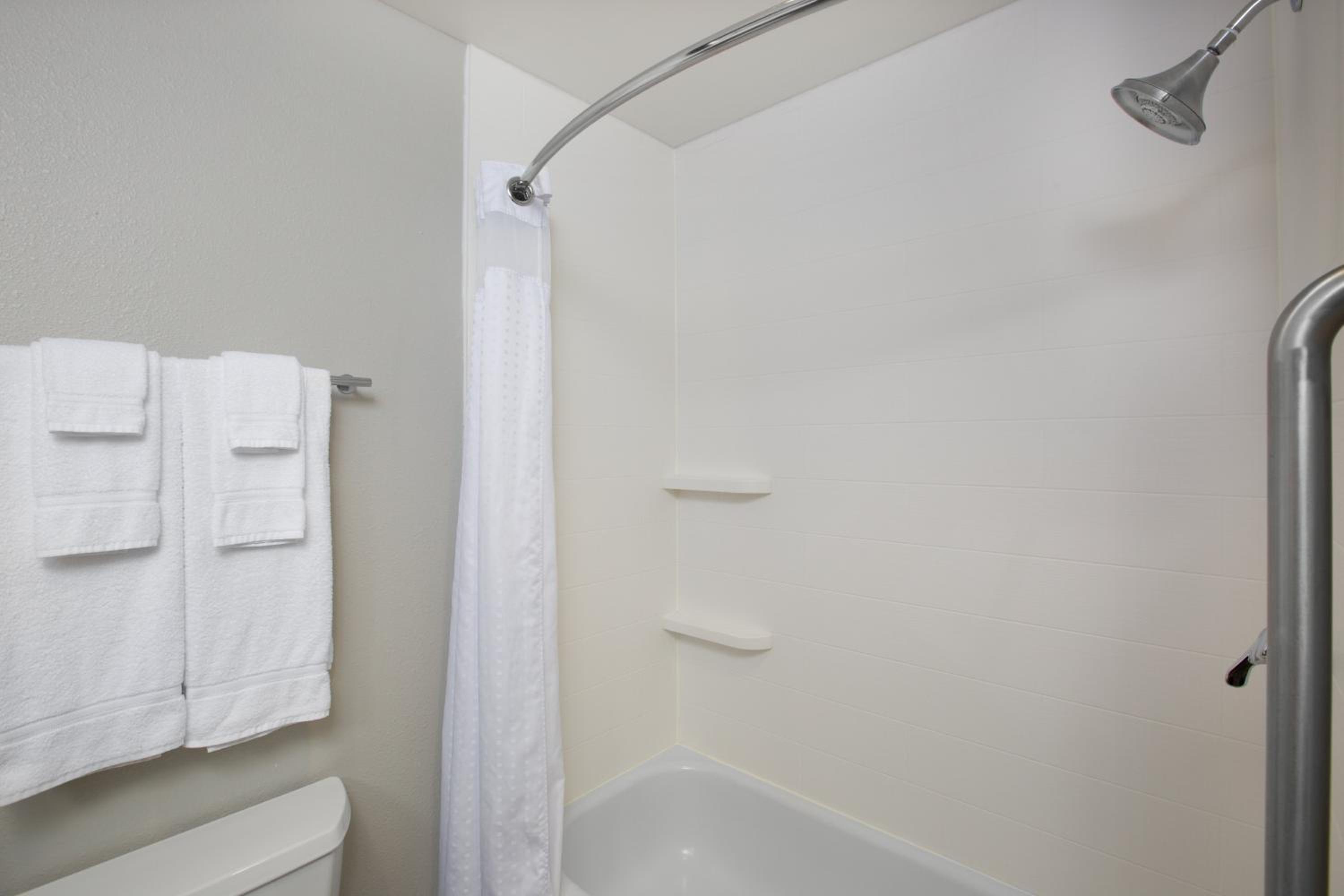 Standard King Room - Photo 3