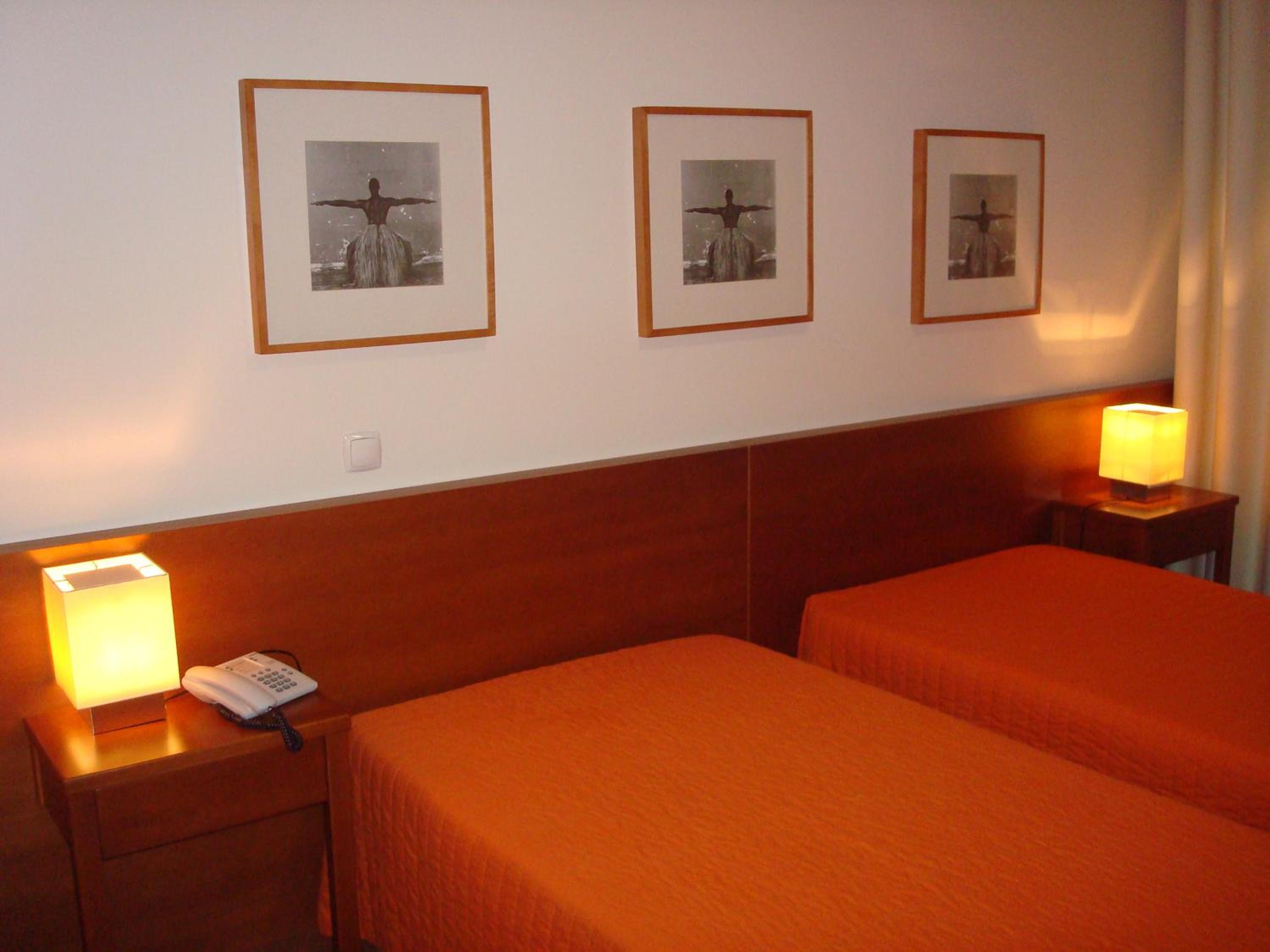 Twin Room - Photo 4