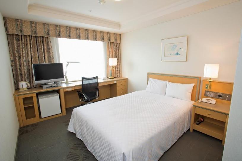 Superior Wide Single Room - Non-Smoking - Photo 1