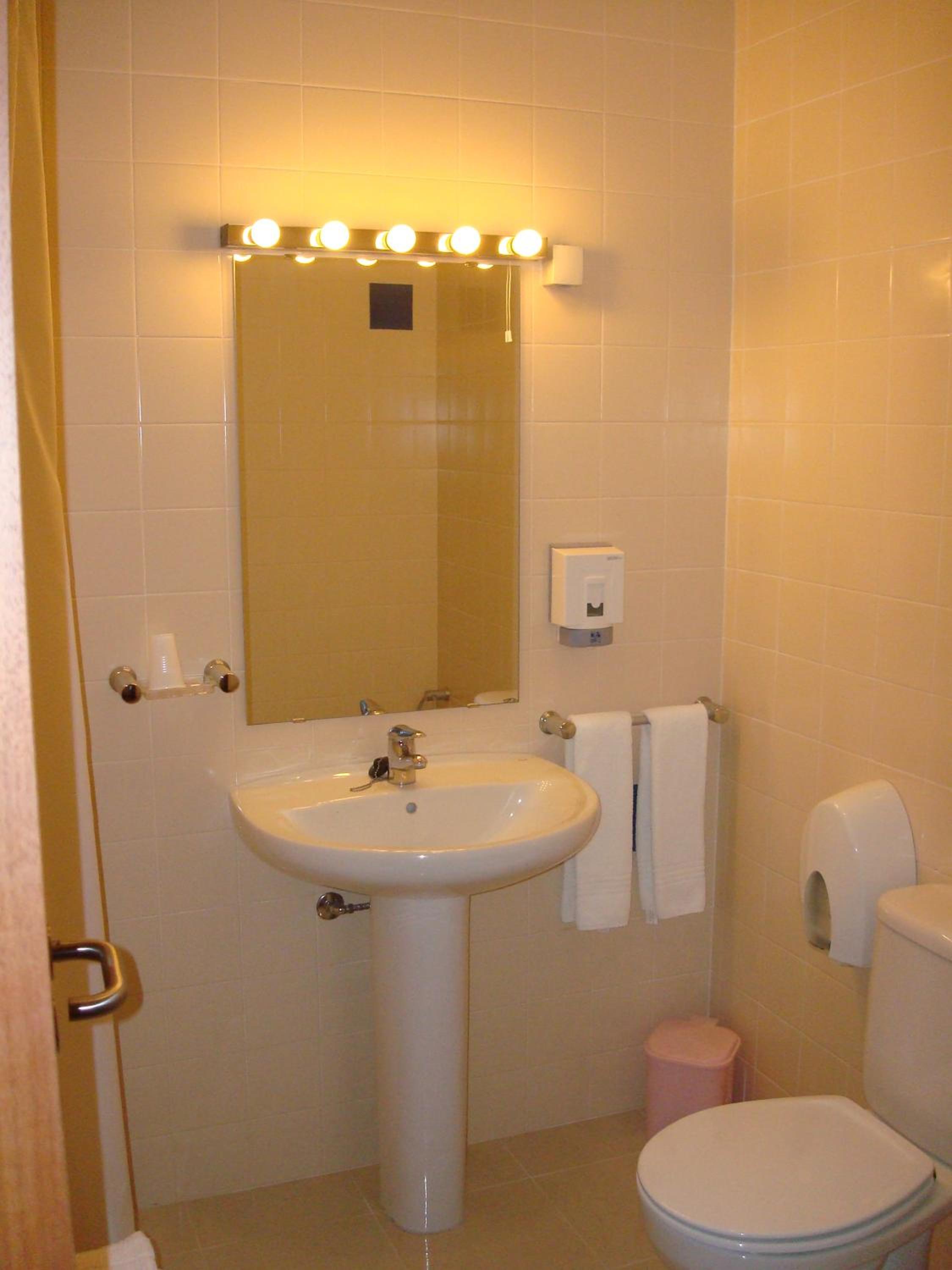 Double Room - Photo 3