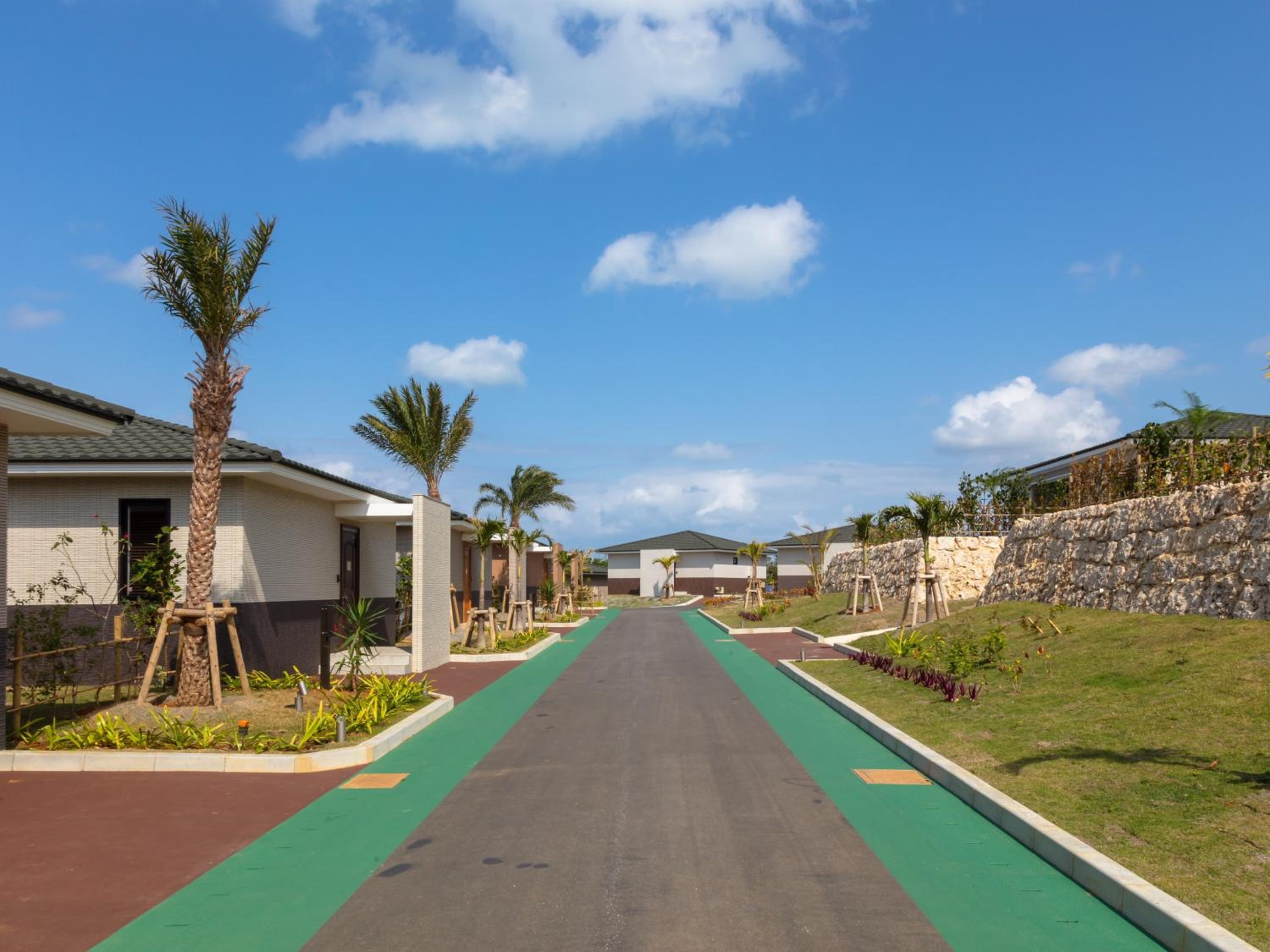 Villa with Private Pool - Photo 16