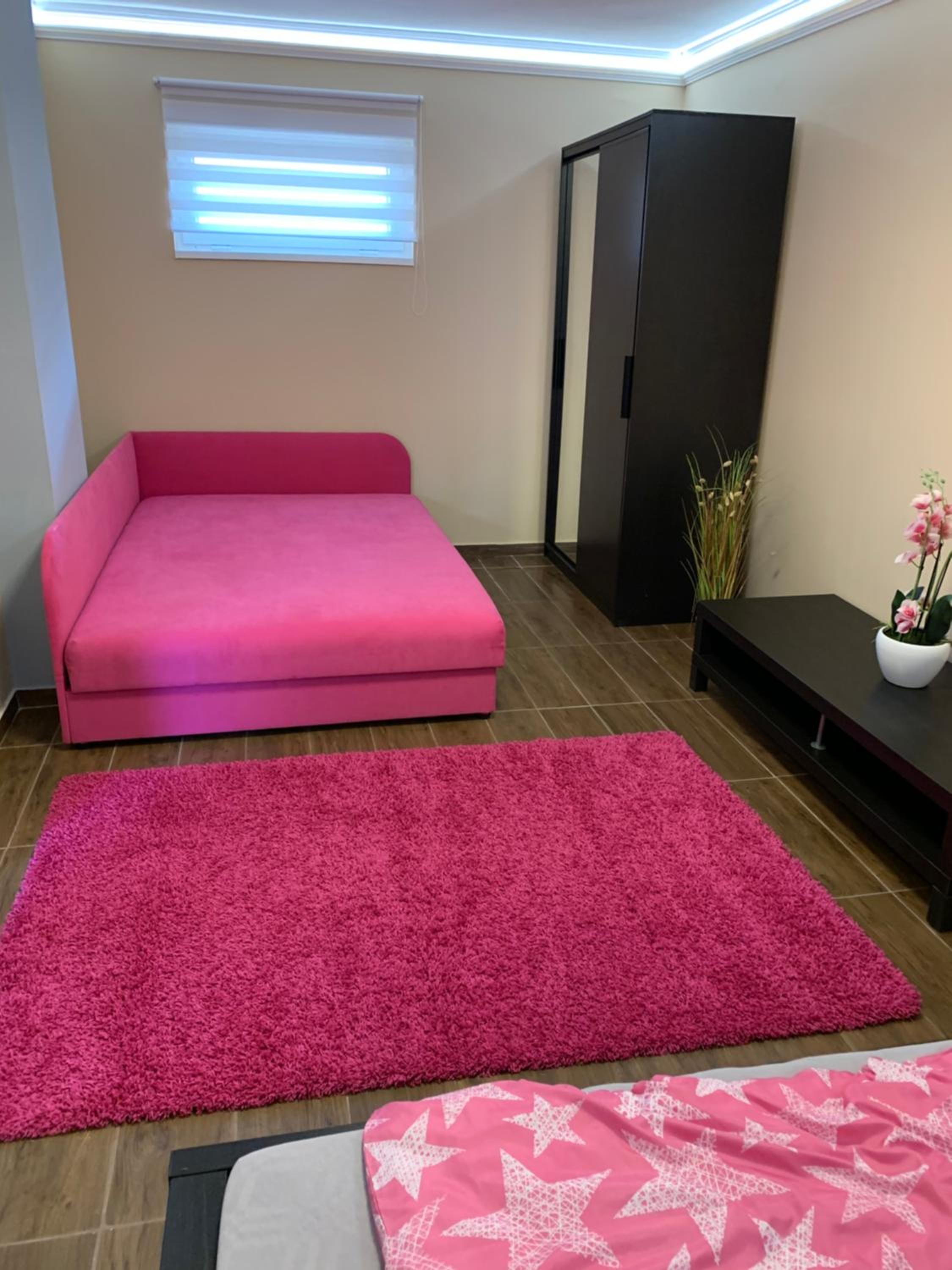 One-Bedroom Apartment - Photo 14