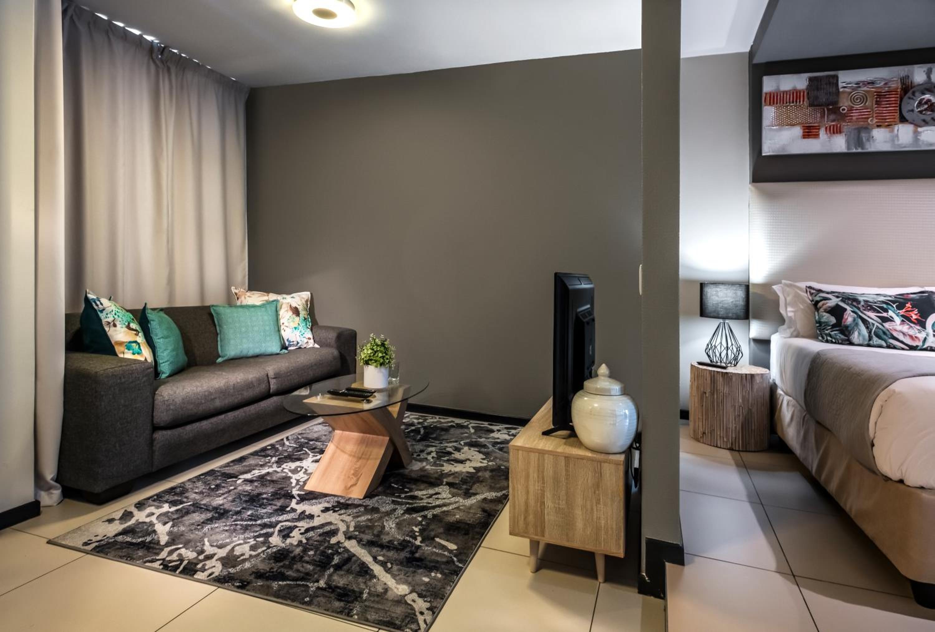 Studio Apartment photo 3