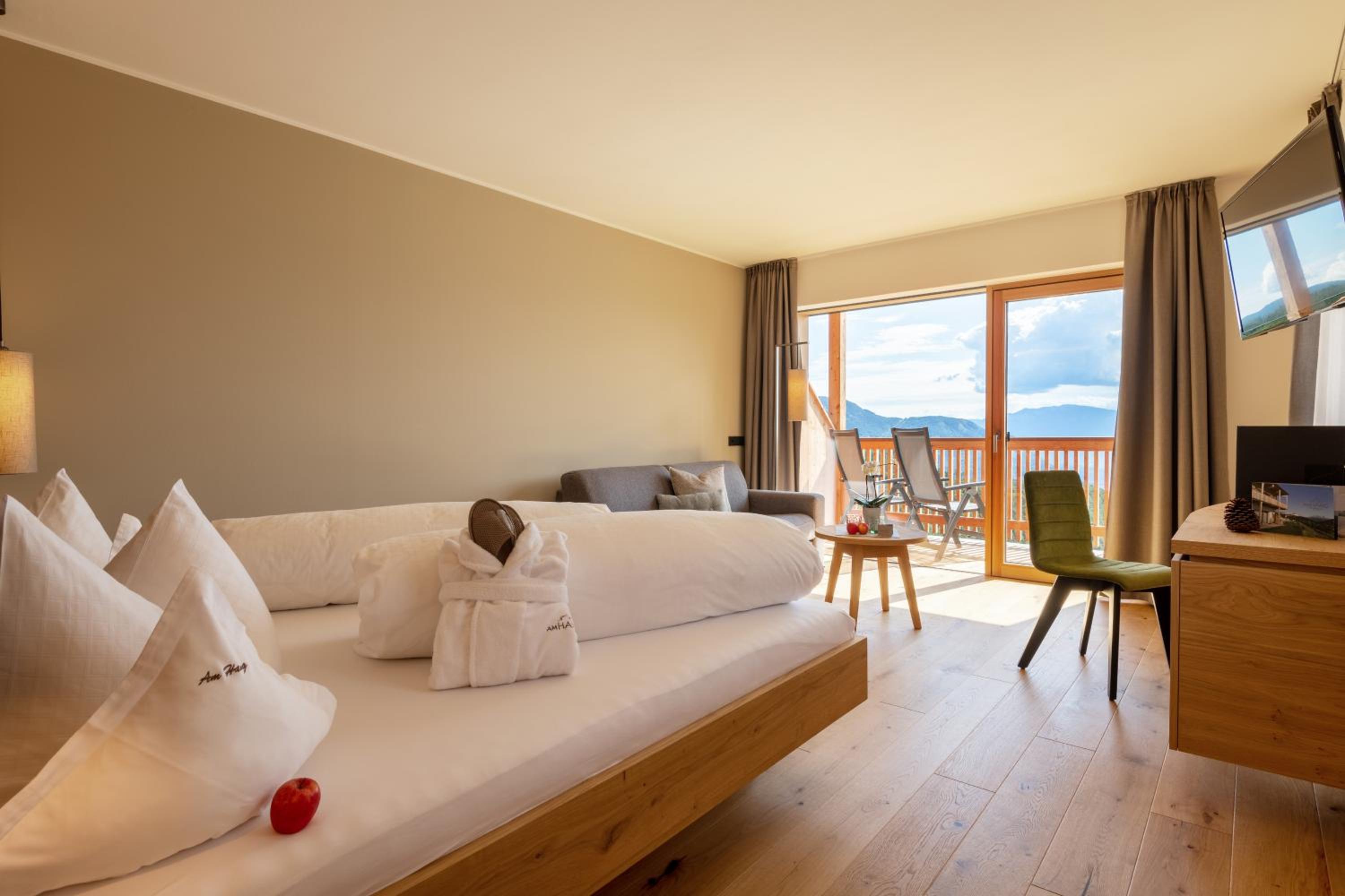 Deluxe Double Room with Balcony photo 1