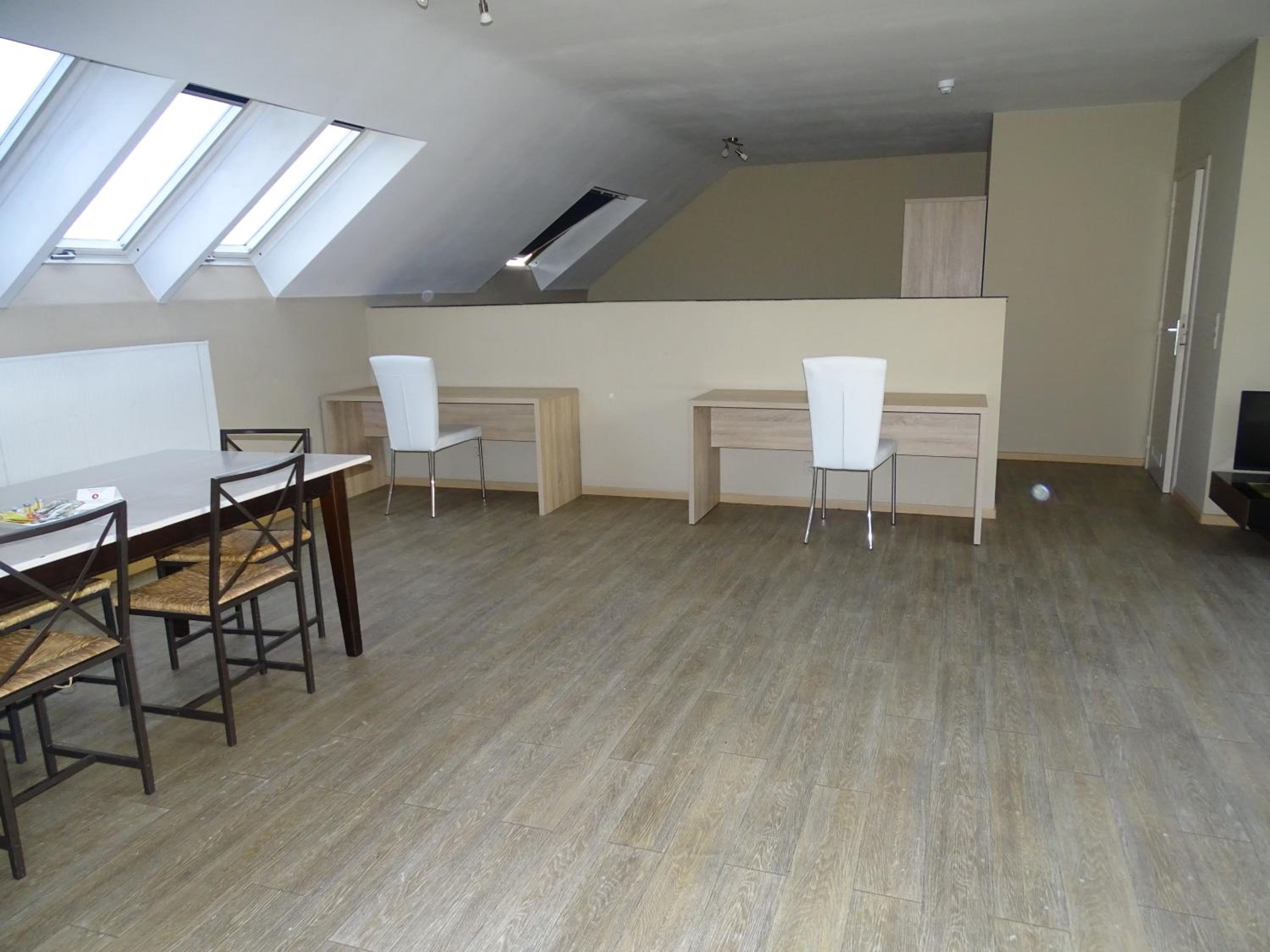 Family Apartment (6 Adults) - Photo 1