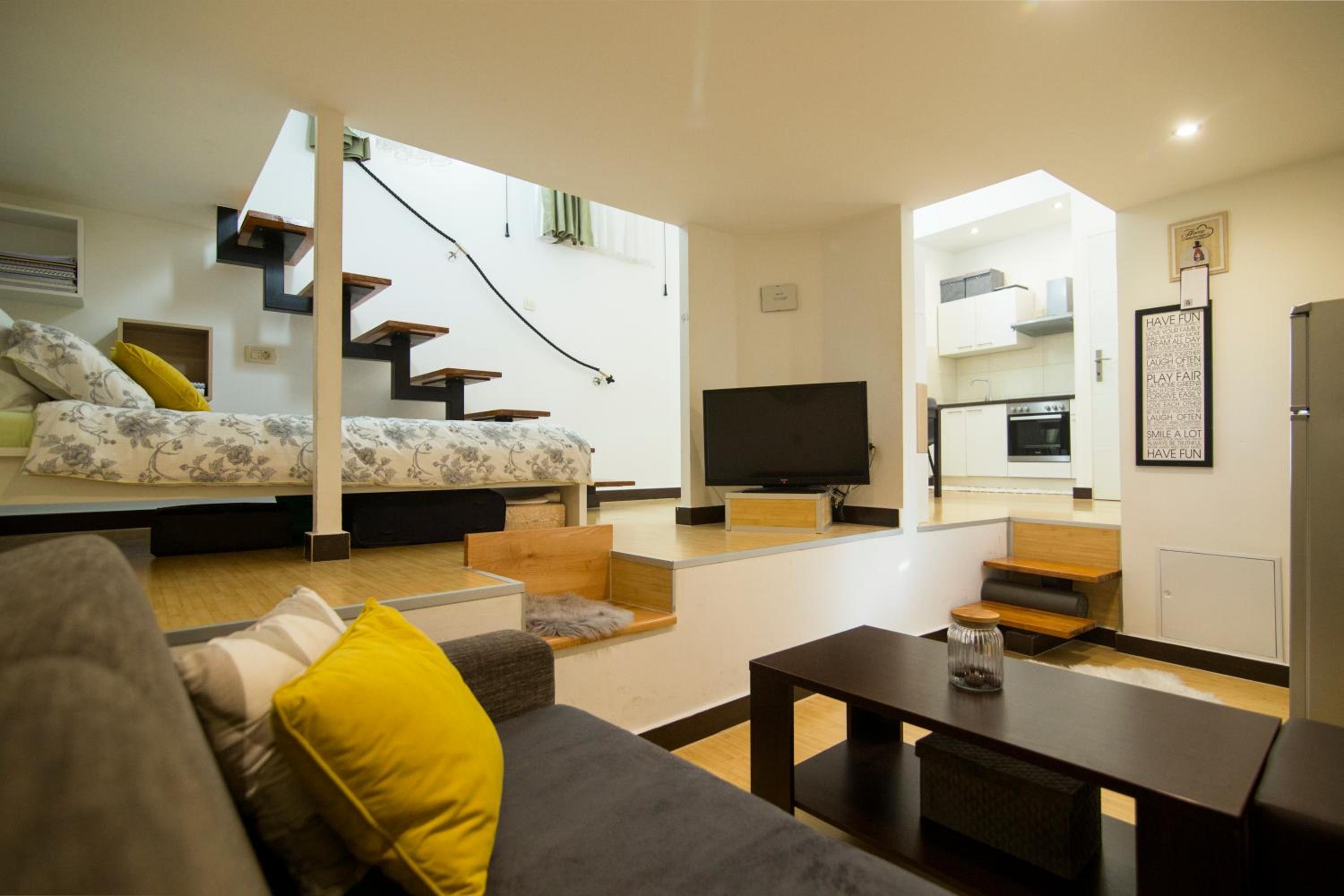 Studio Apartment