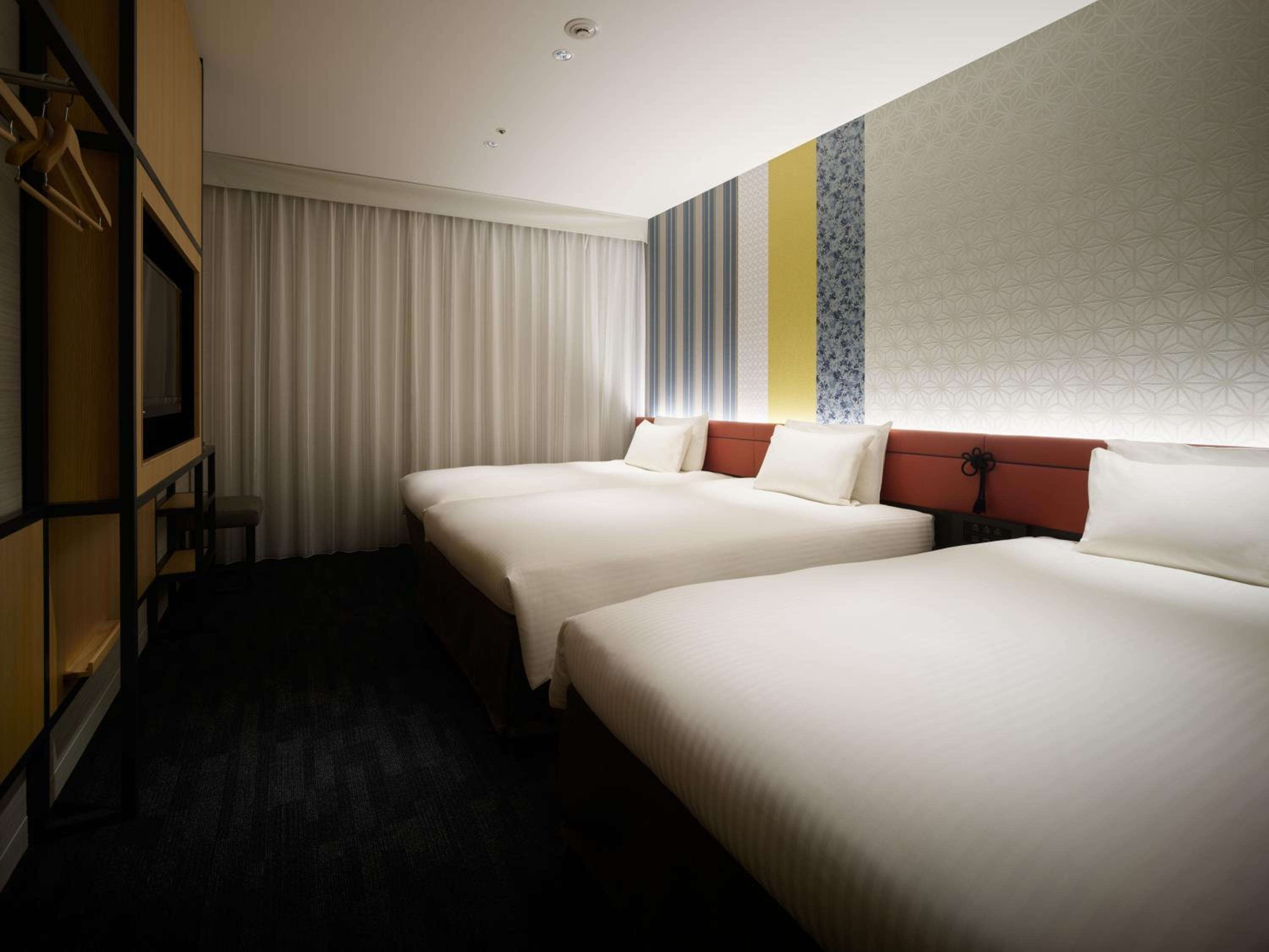 Moderate Twin Room With Extra Bed - Non-Smoking Main Building