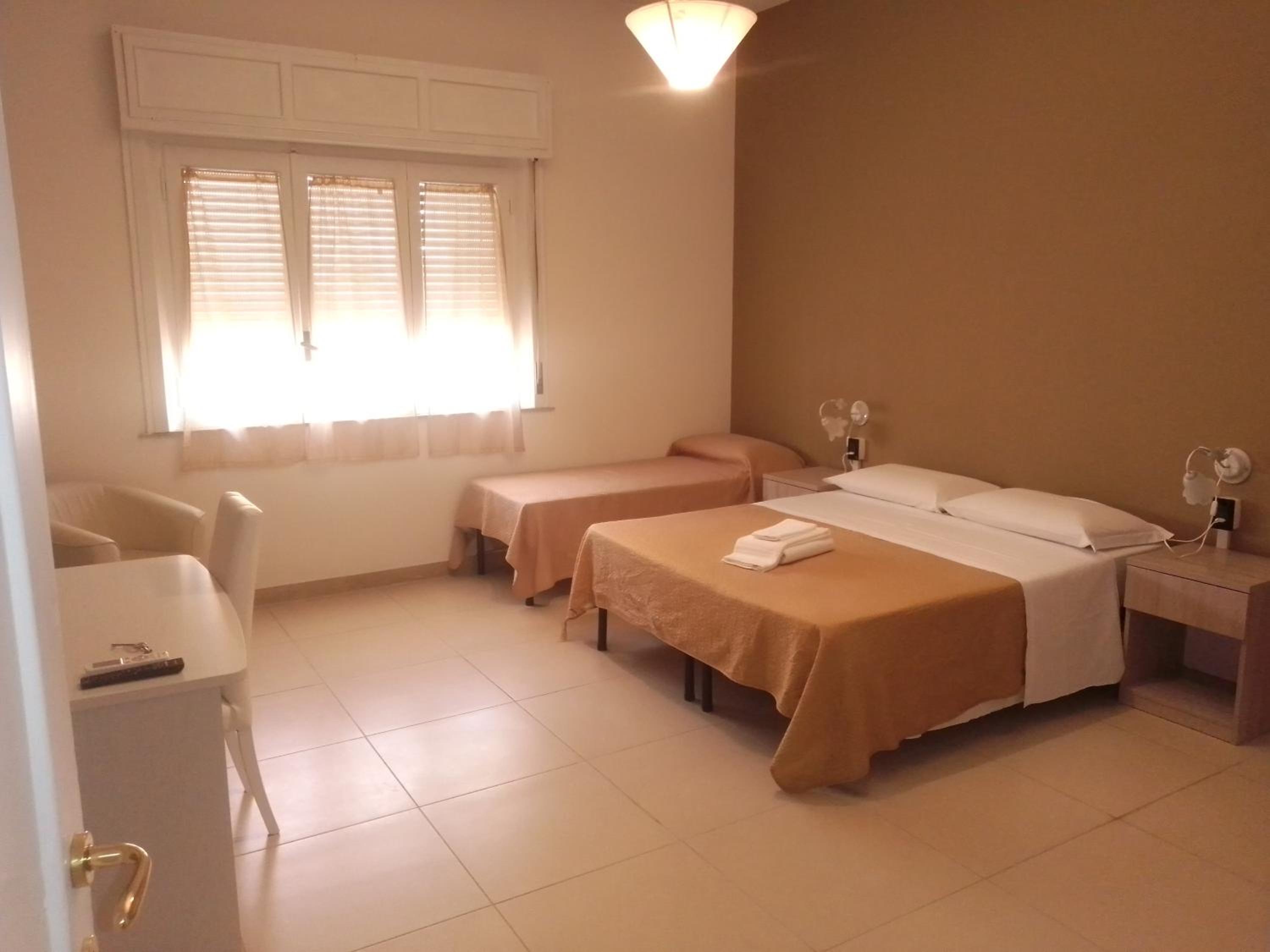 Deluxe Room - Photo 1