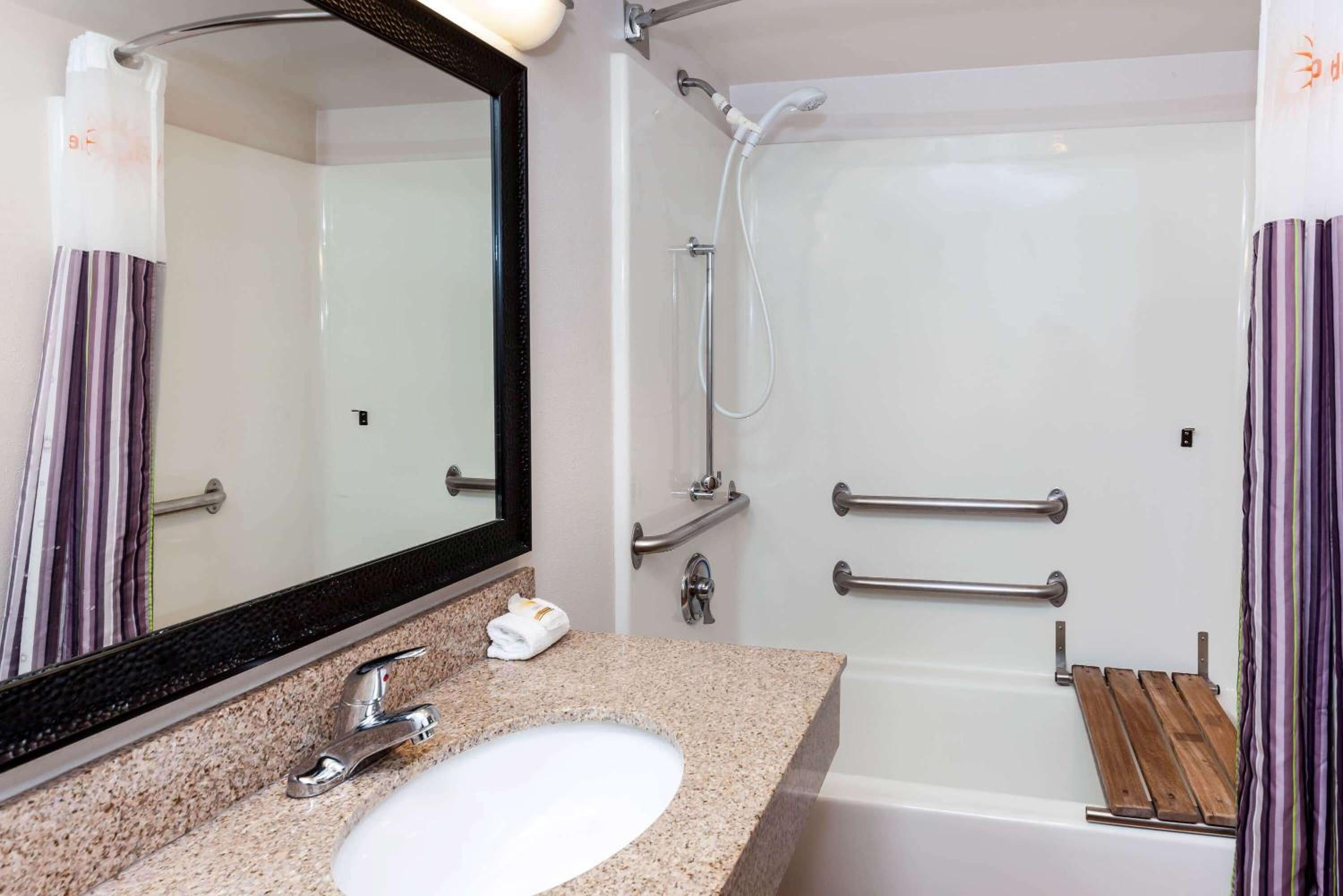 King Room - Disability Access - Photo 2