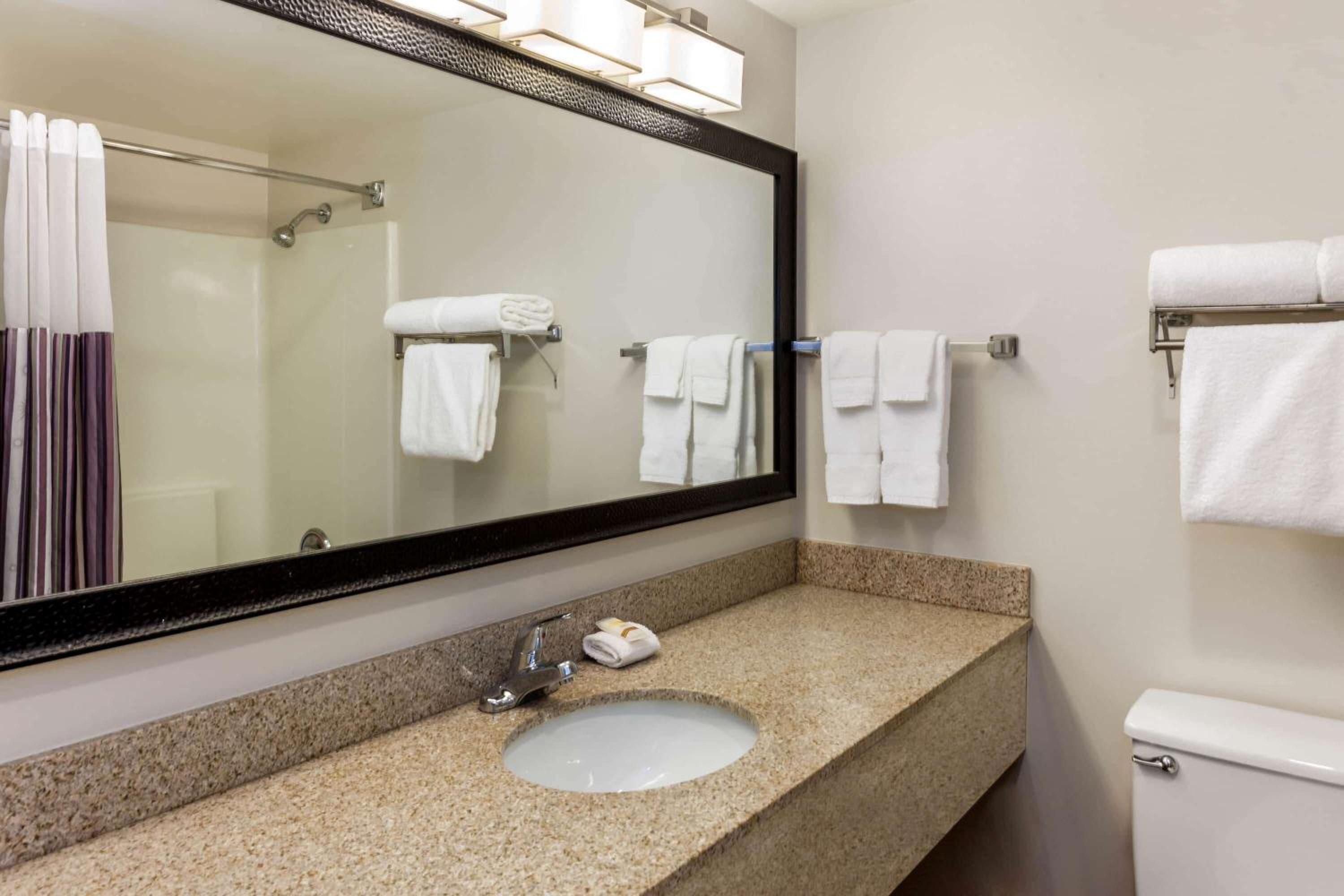 Executive King Room - Photo 3