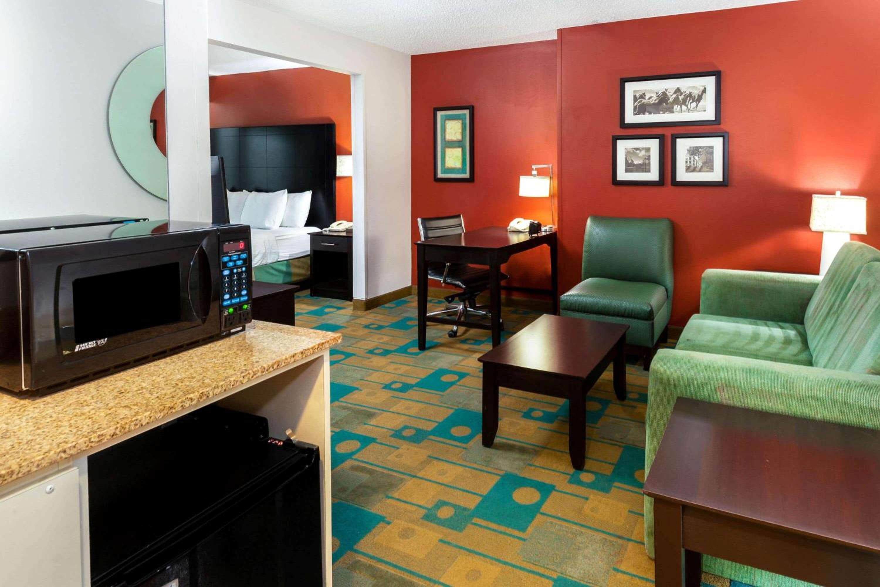 Executive King Room - Photo 4