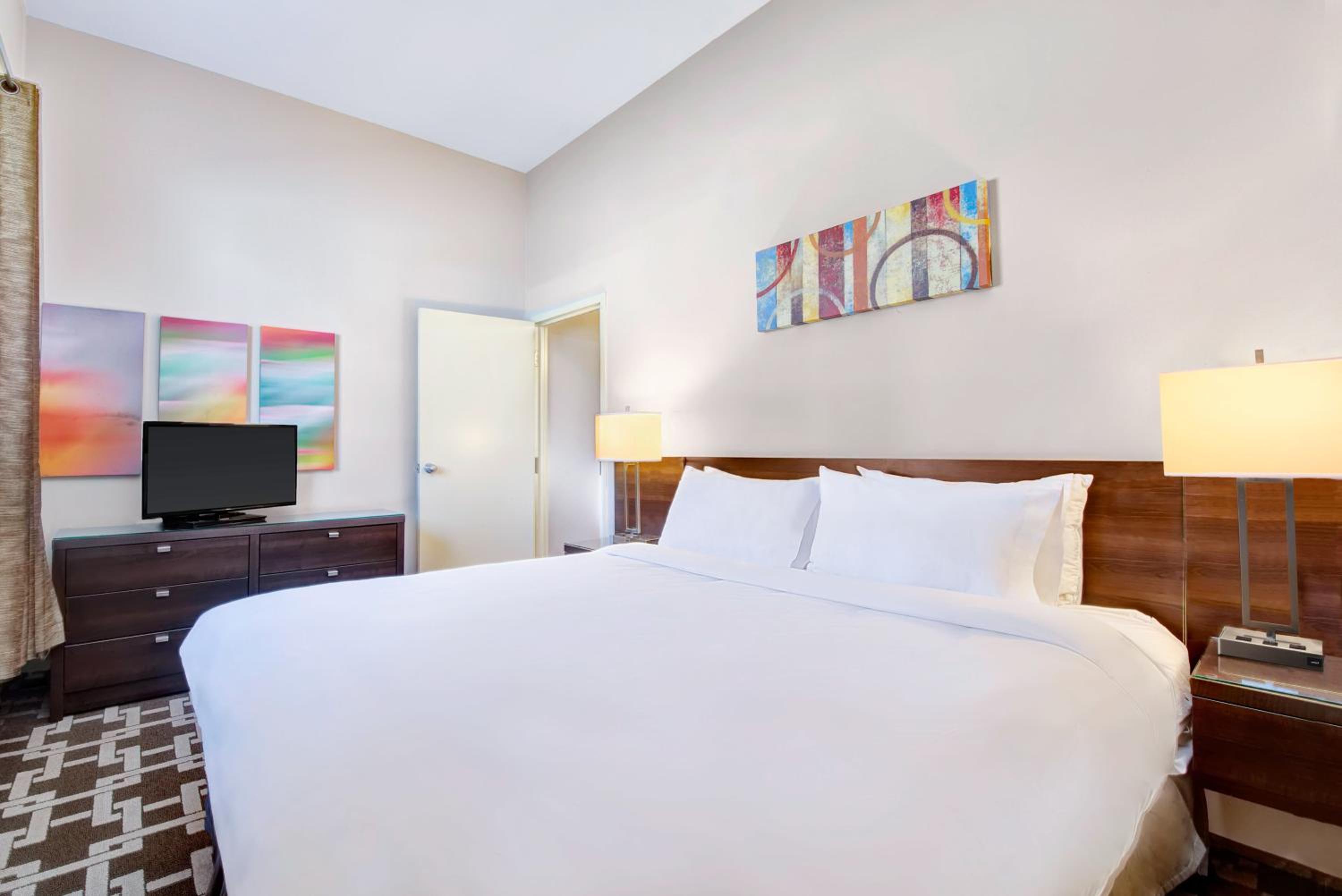 One-Bedroom King Suite with Sofa Bed - Photo 1