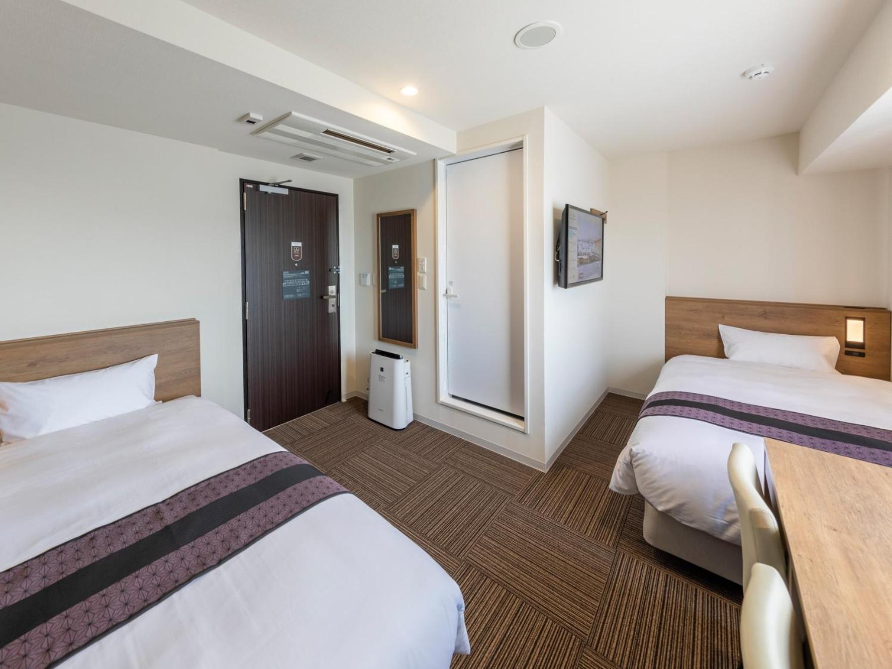 Standard Twin Room - Photo 1