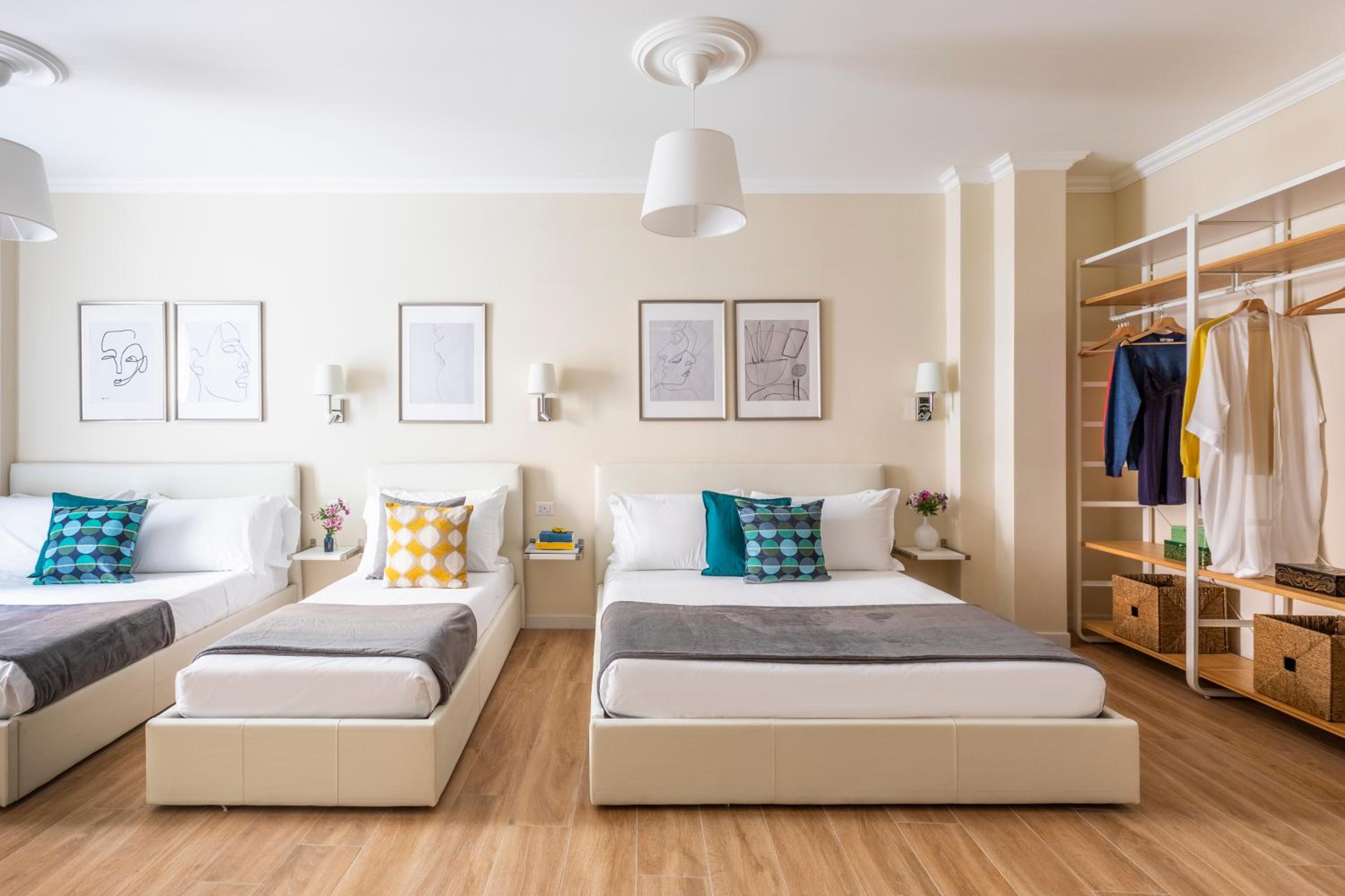 Superior Family Room photo 3