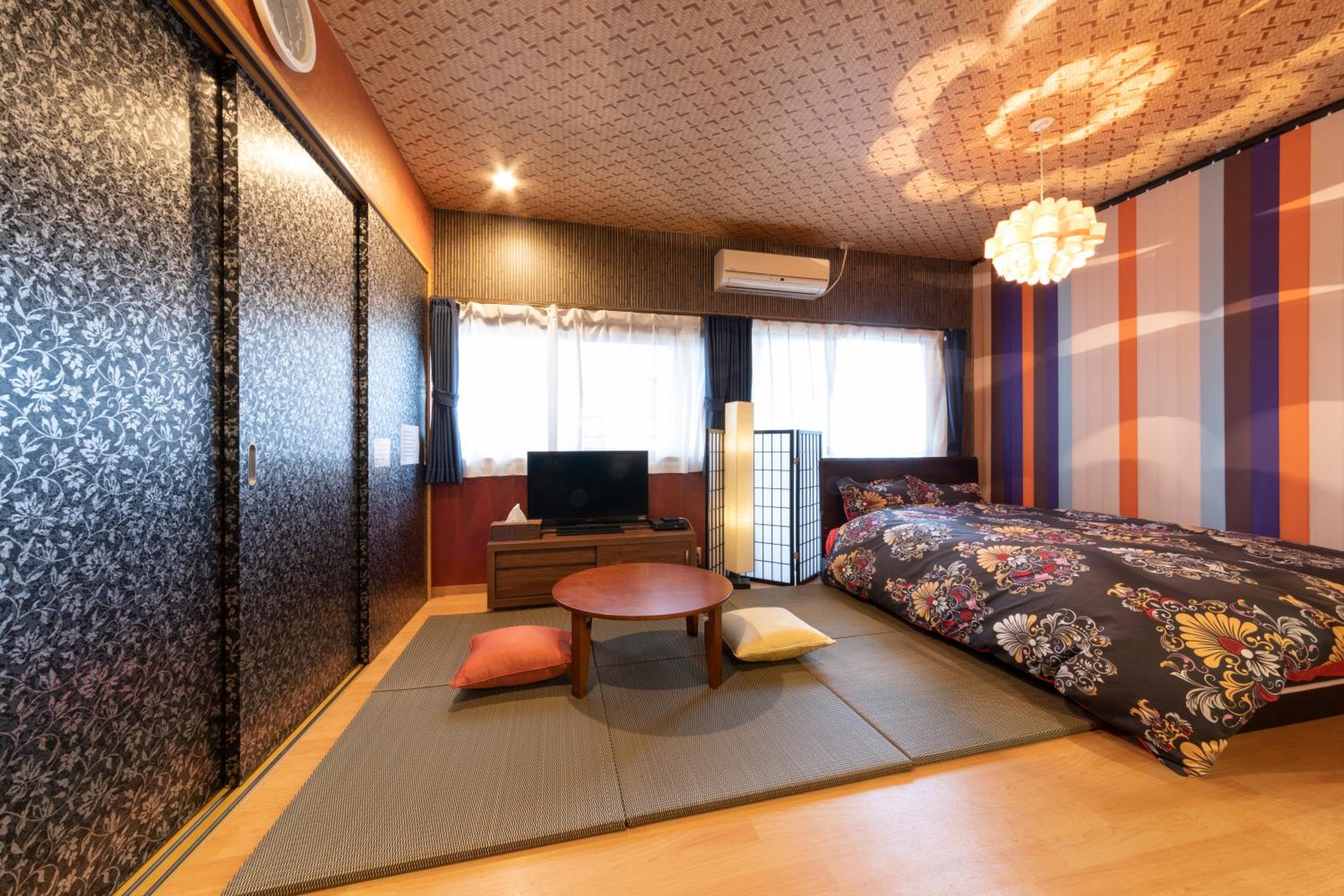 One-Bedroom Apartment - Photo 4