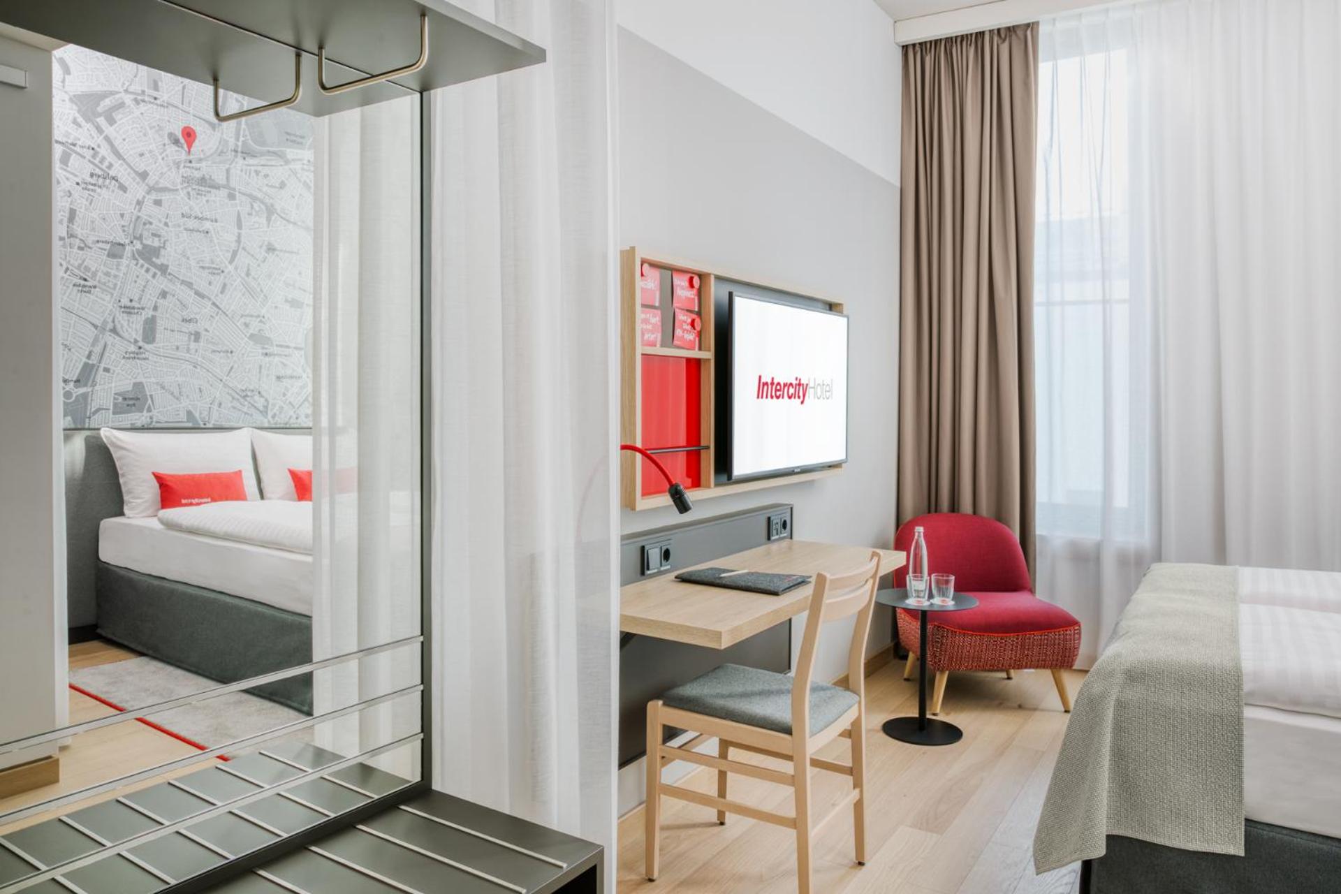 Business Double Room - Photo 1