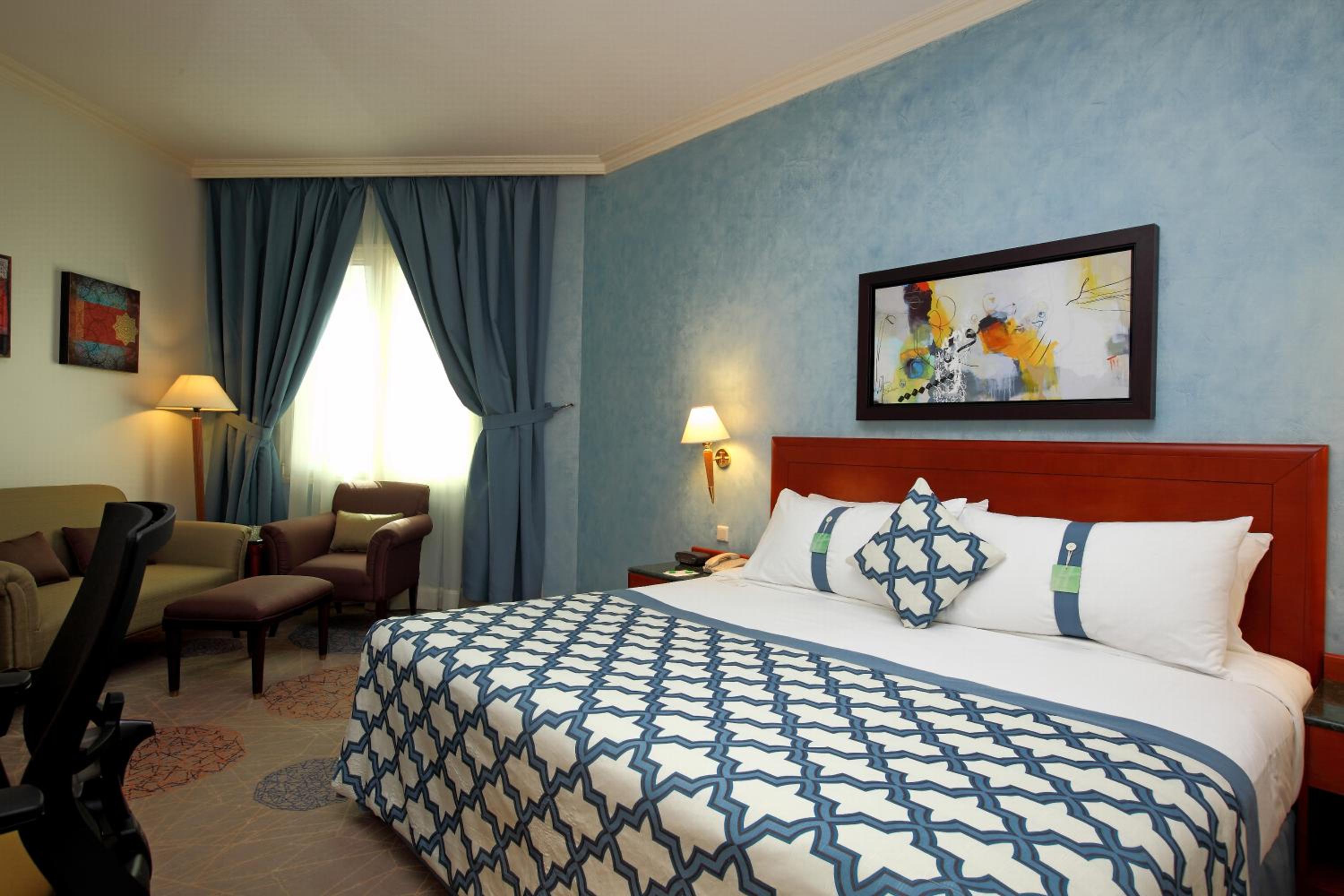 Standard King Room - Photo 7