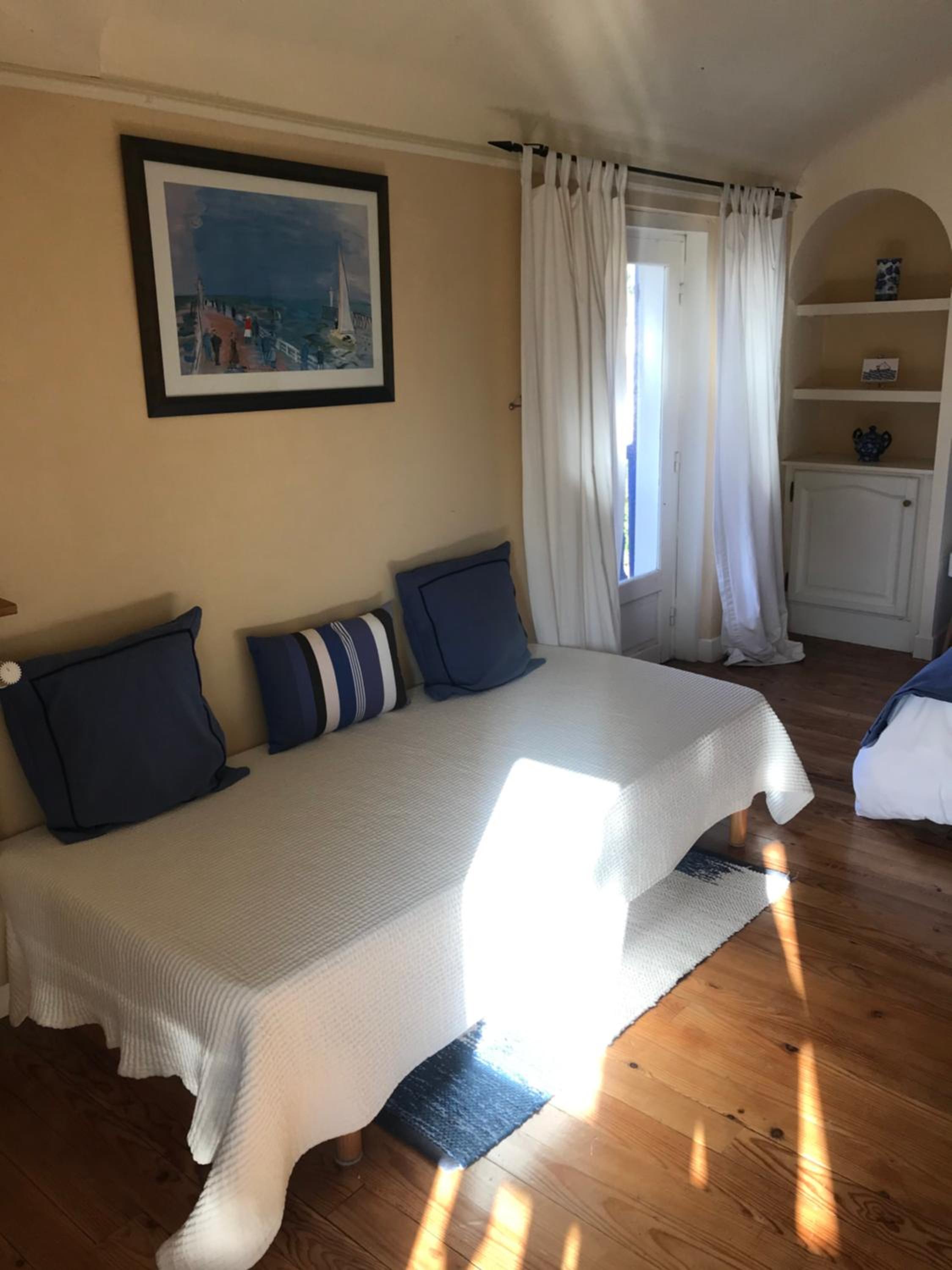 Superior King Room - Photo 3