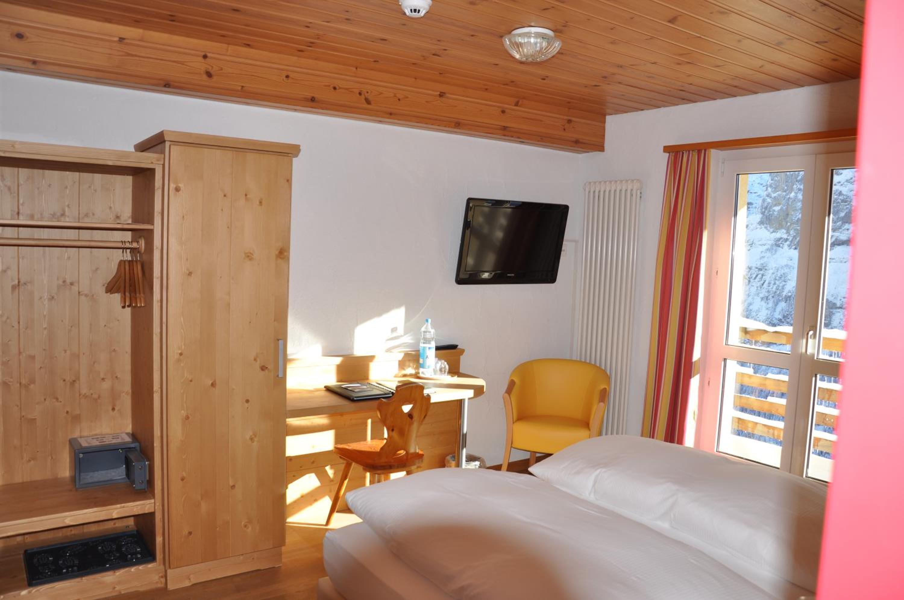Twin Room with Eiger View