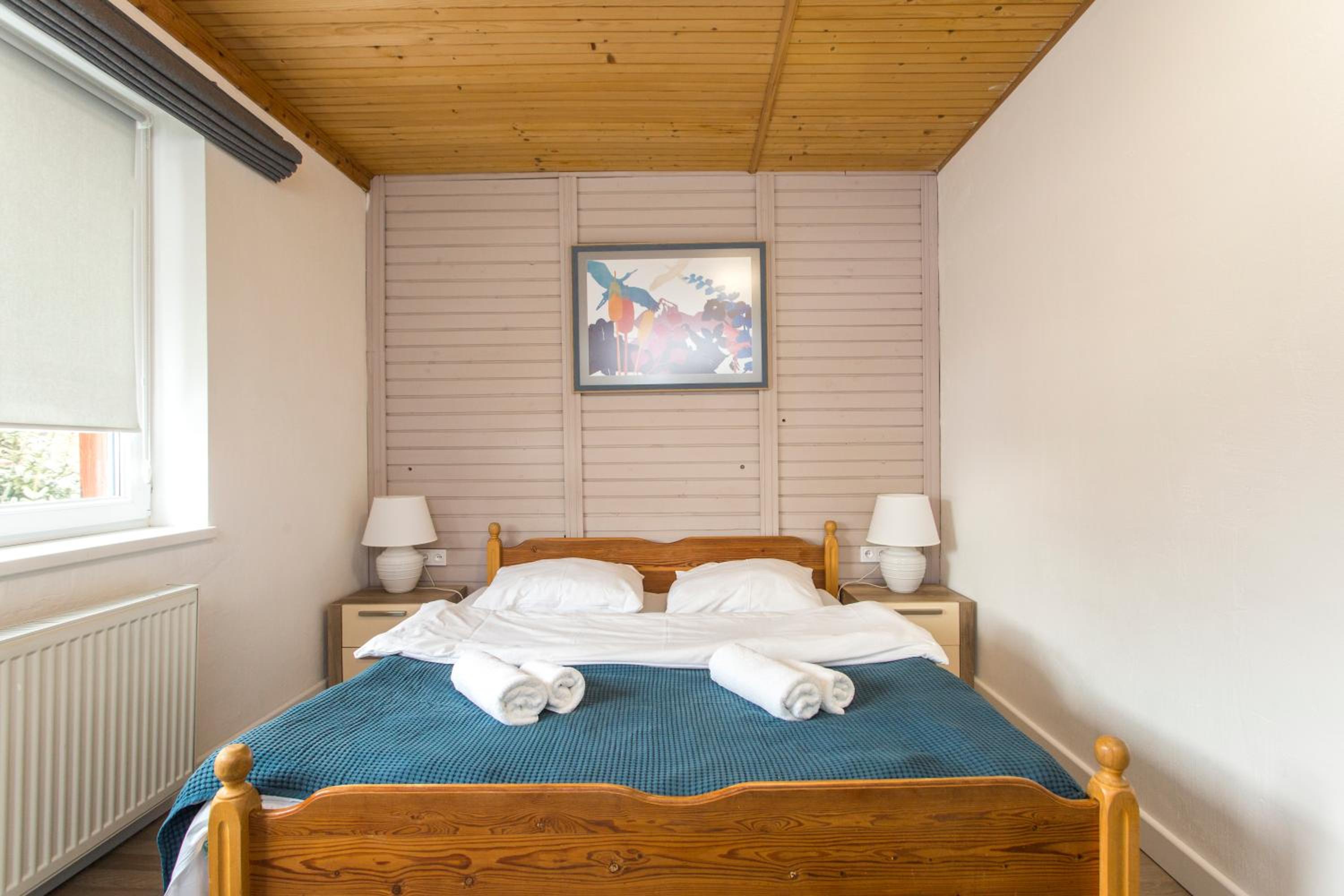 Double Room with Private Bathroom - Photo 4