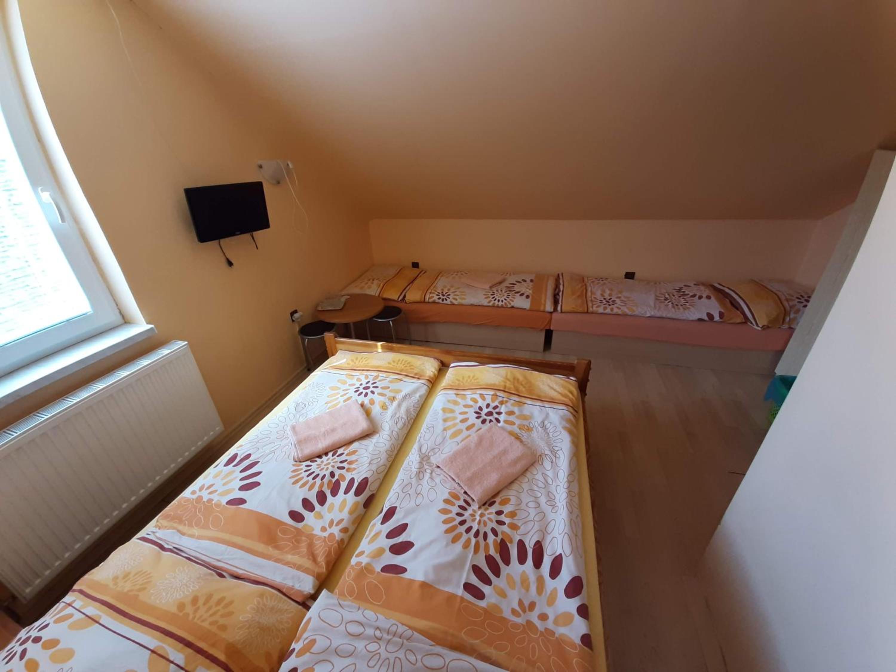 Quadruple Room with Bathroom photo 3