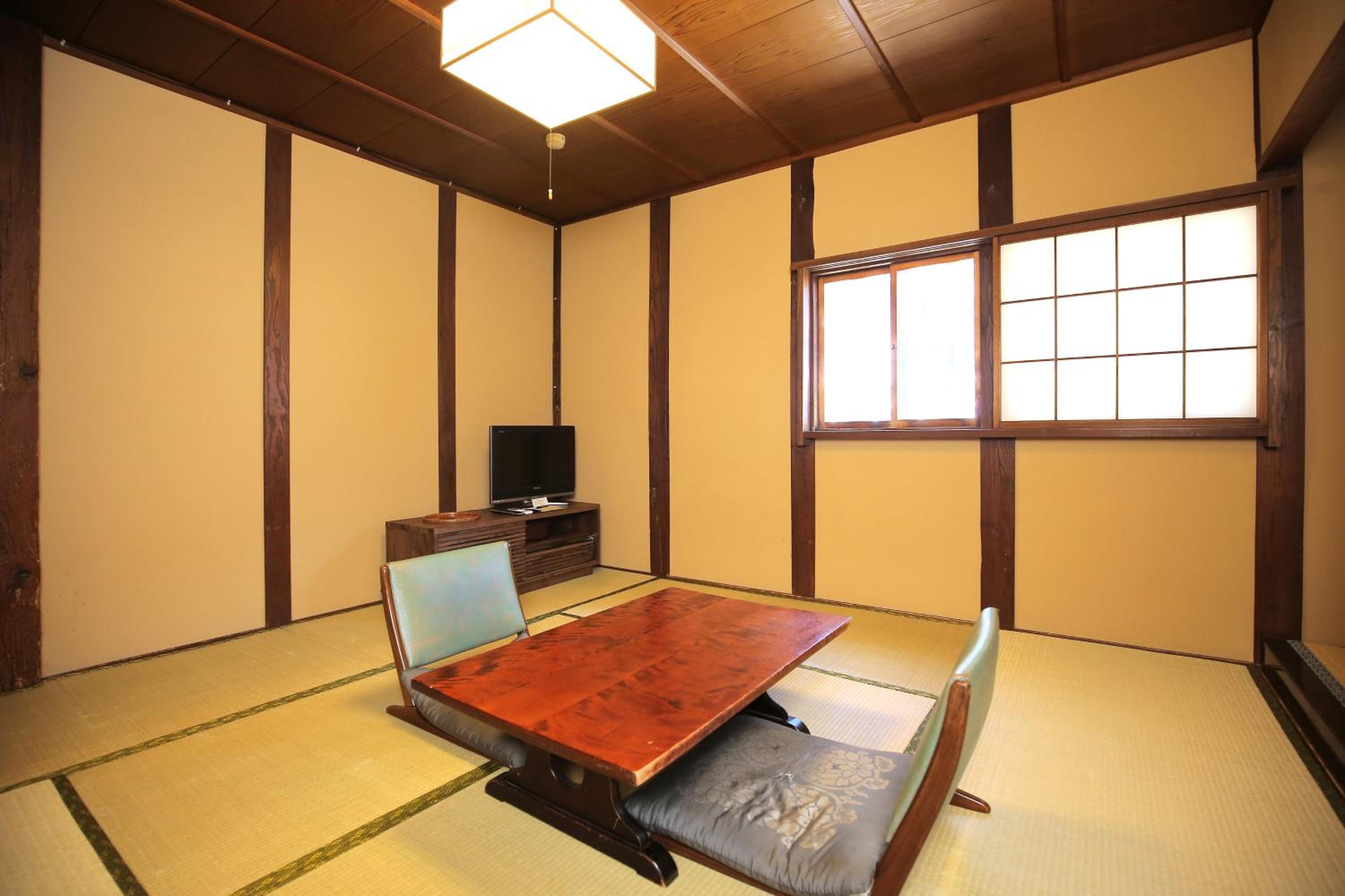 Twin Room with Shared Bathroom