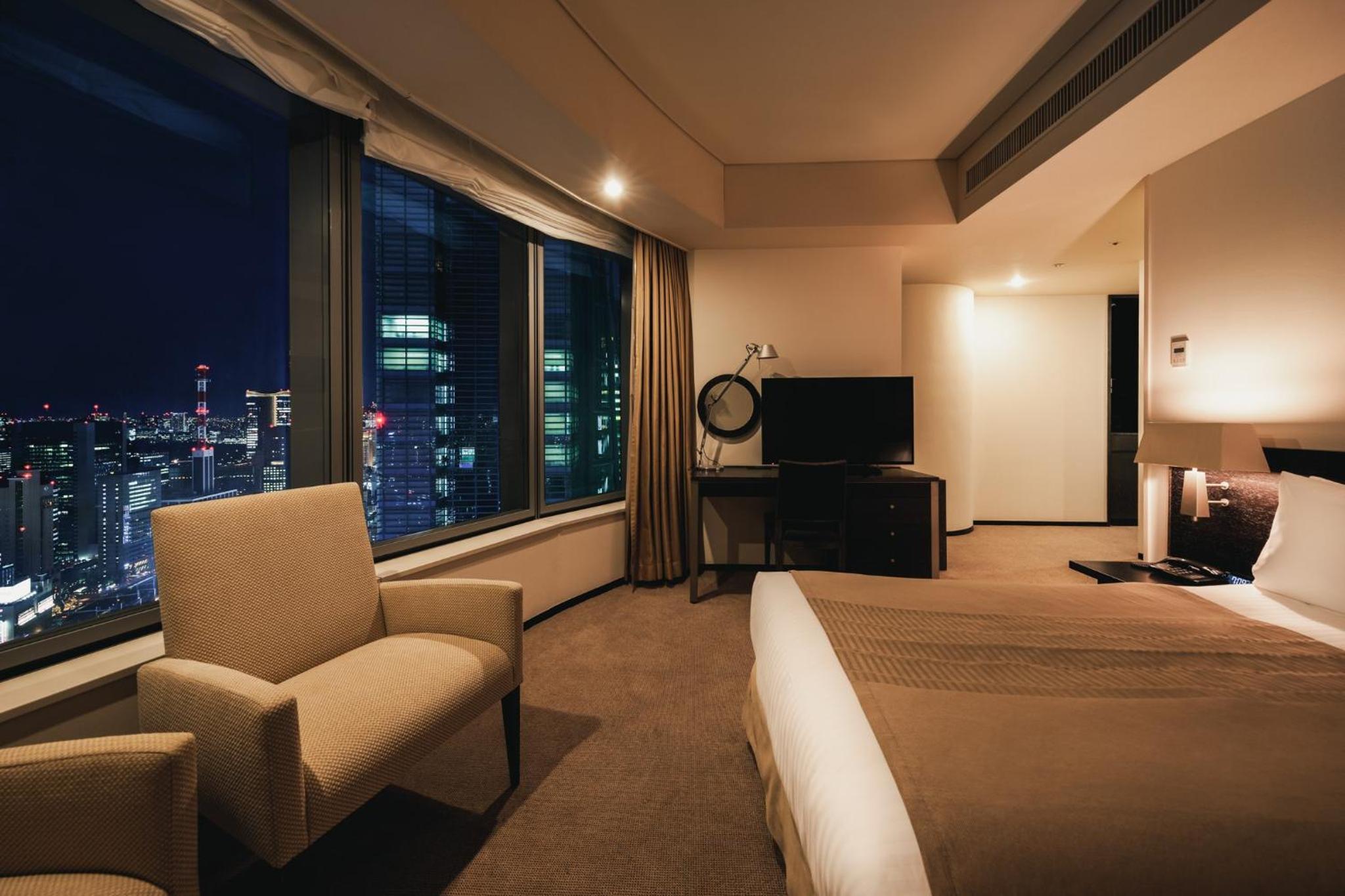 Deluxe Twin Room - Non Smoking - Above 26th floor thumbnail 5