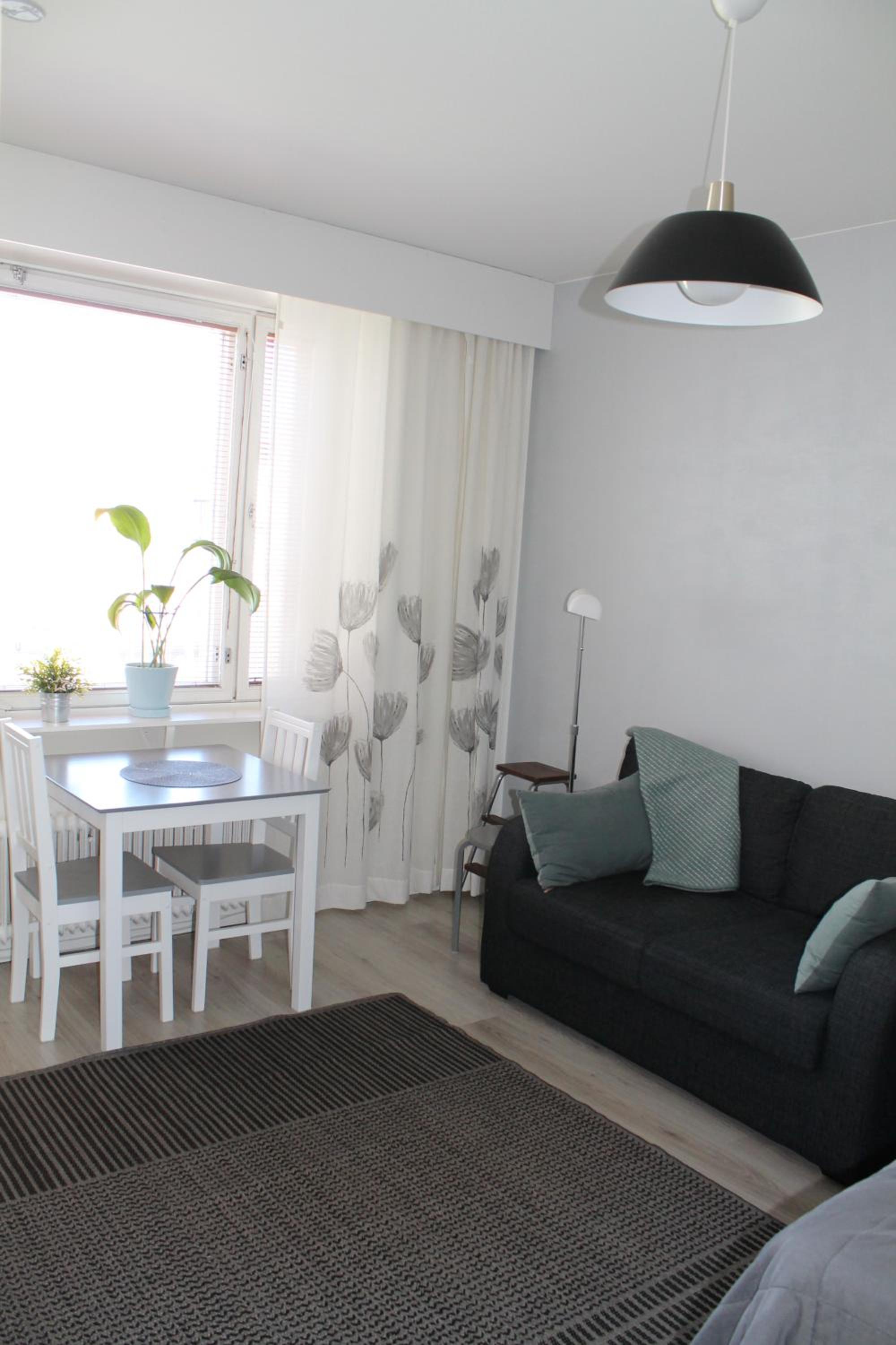 One-Bedroom Apartment photo 1