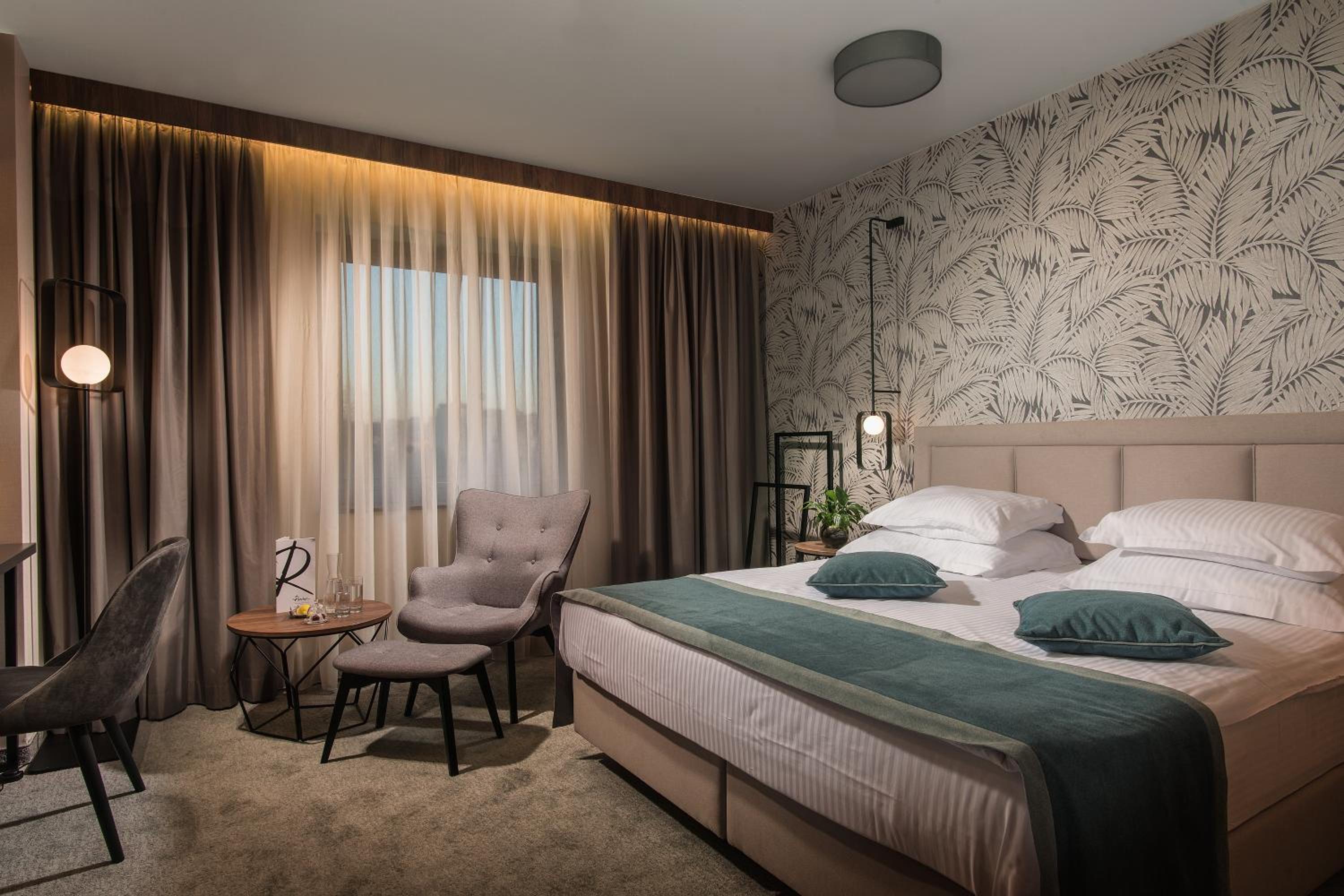 Classic Double or Twin Room - Photo 4