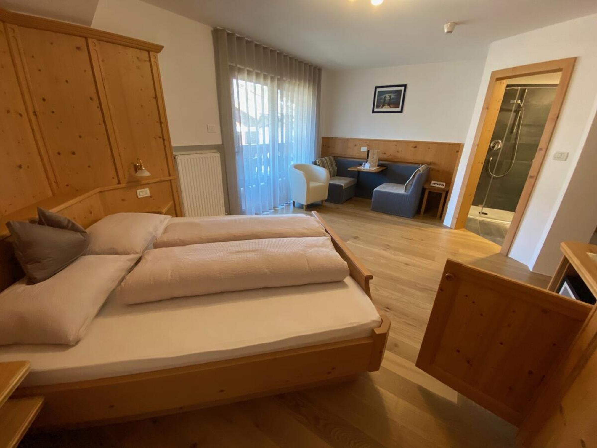 Double Room with Balcony or Terrace - Photo 3