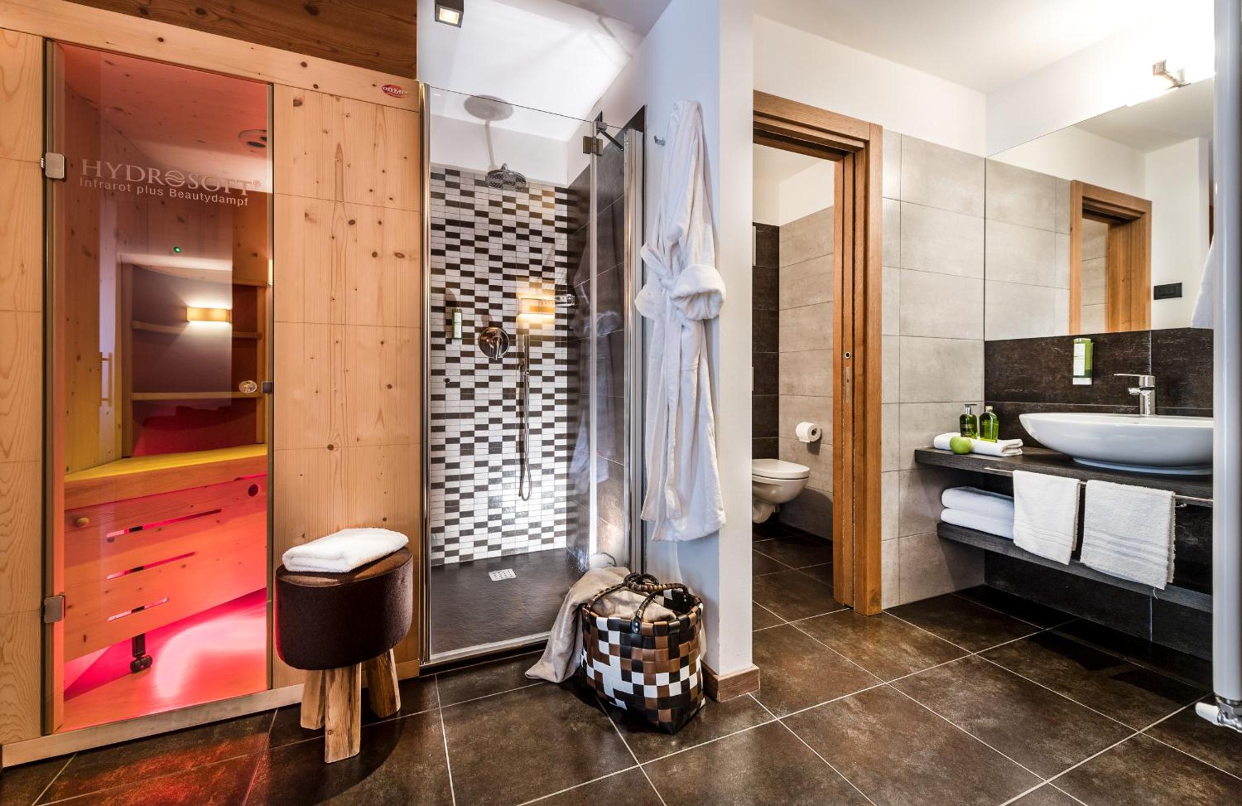 Suite with Sauna photo 2