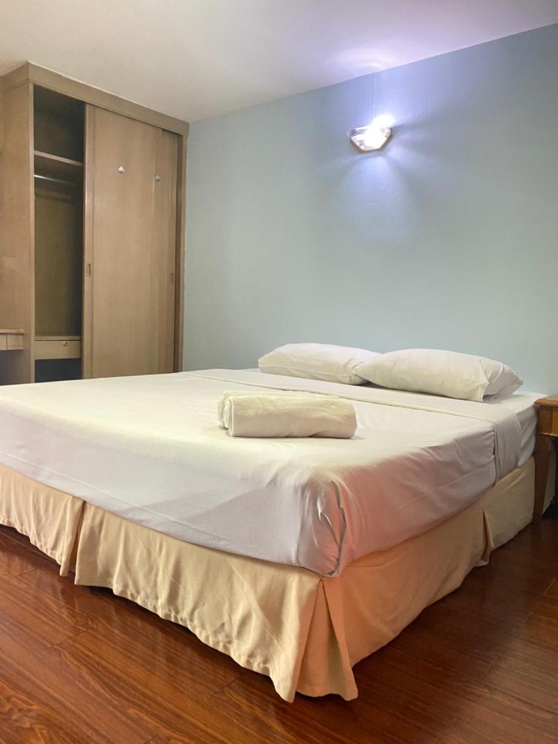 Studio Apartment photo 2