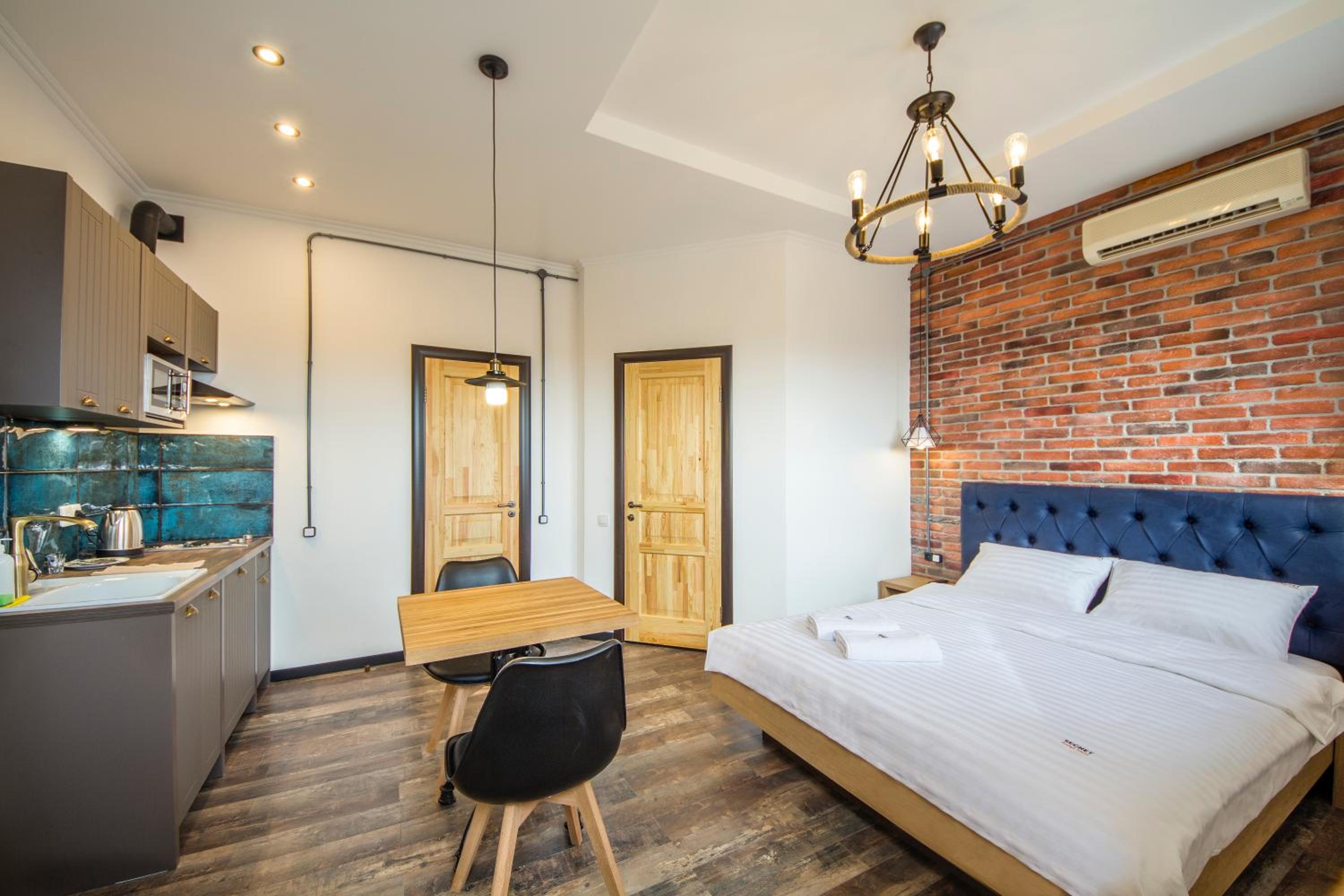 Loft Apartment - Mykhailivska str. 24V photo 3