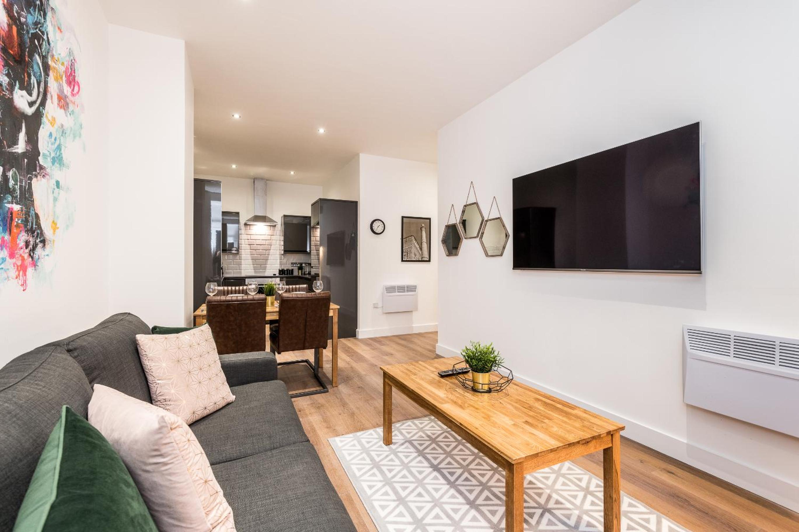 One-Bedroom Apartment - Photo 16
