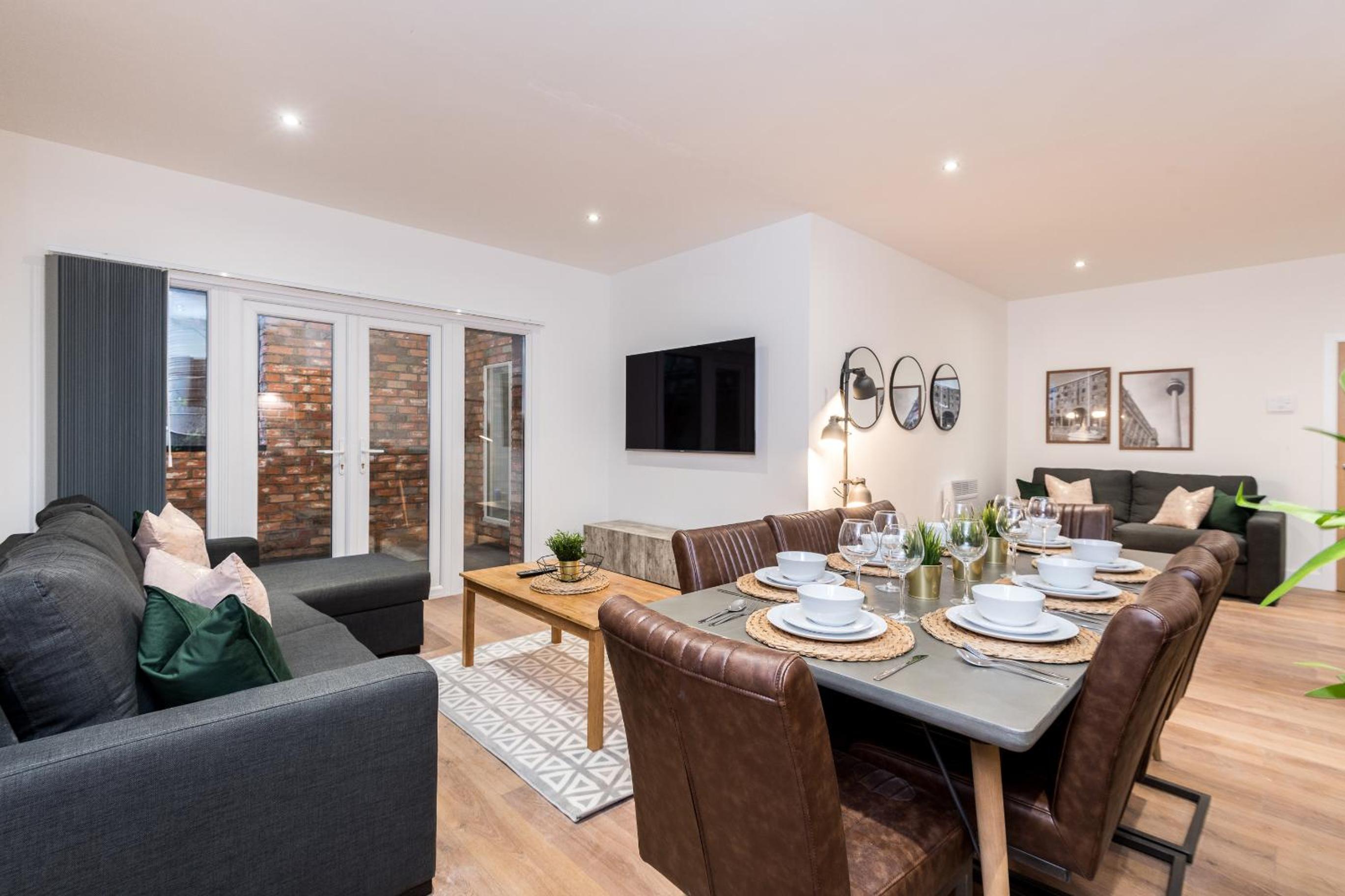 Apartment with Terrace - Photo 16