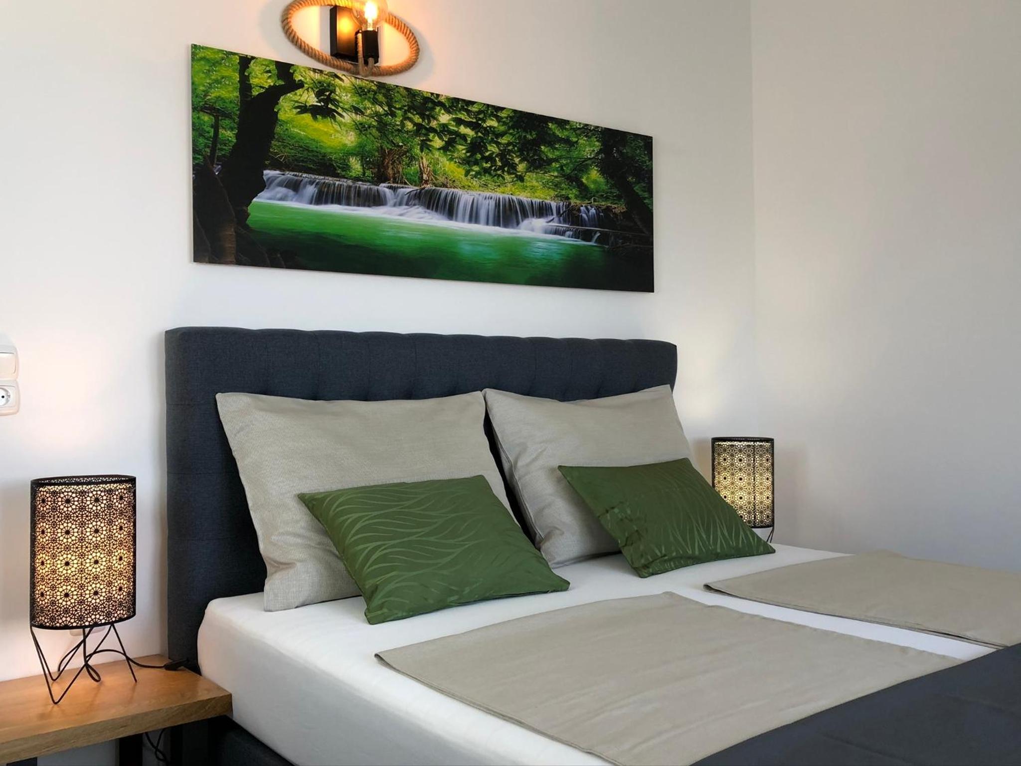 Two-Bedroom Apartment with Balcony and Sea View - Photo 8