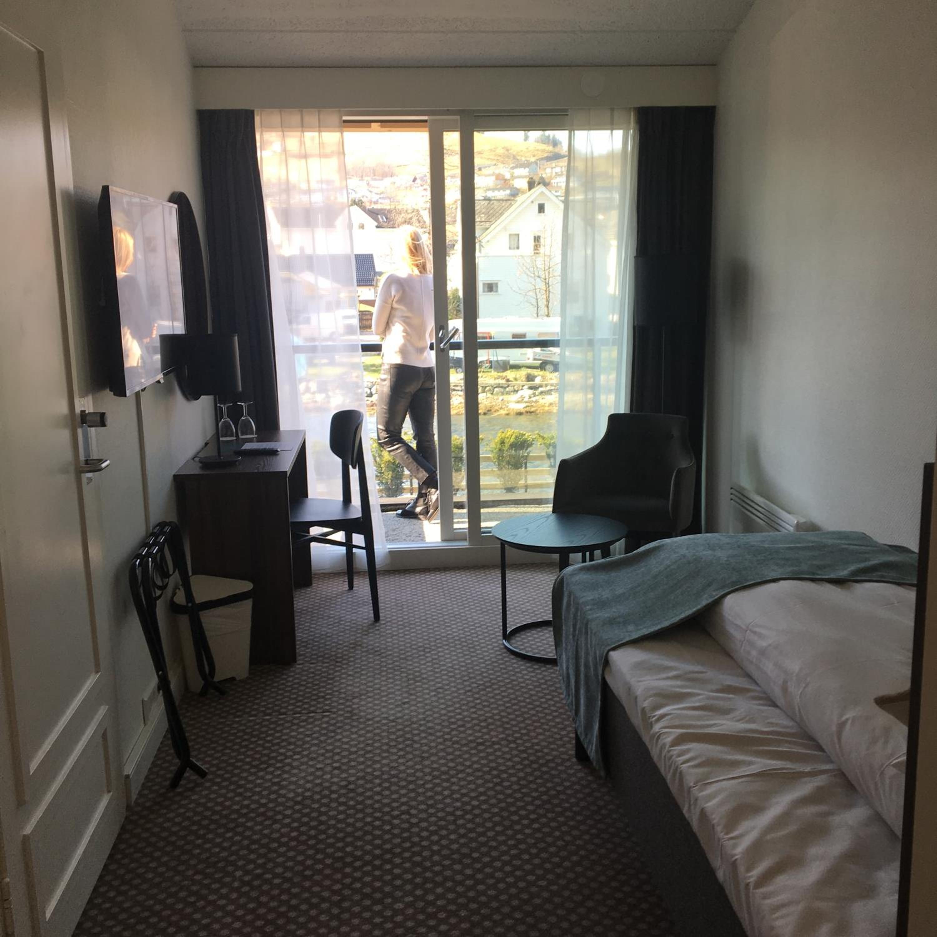 Single Room - Photo 2