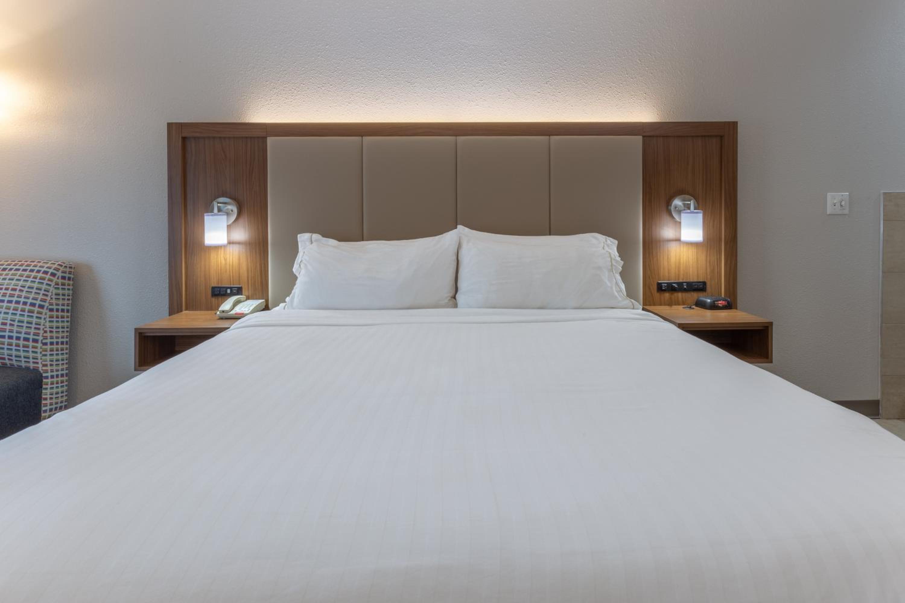 King Suite - Photo 4