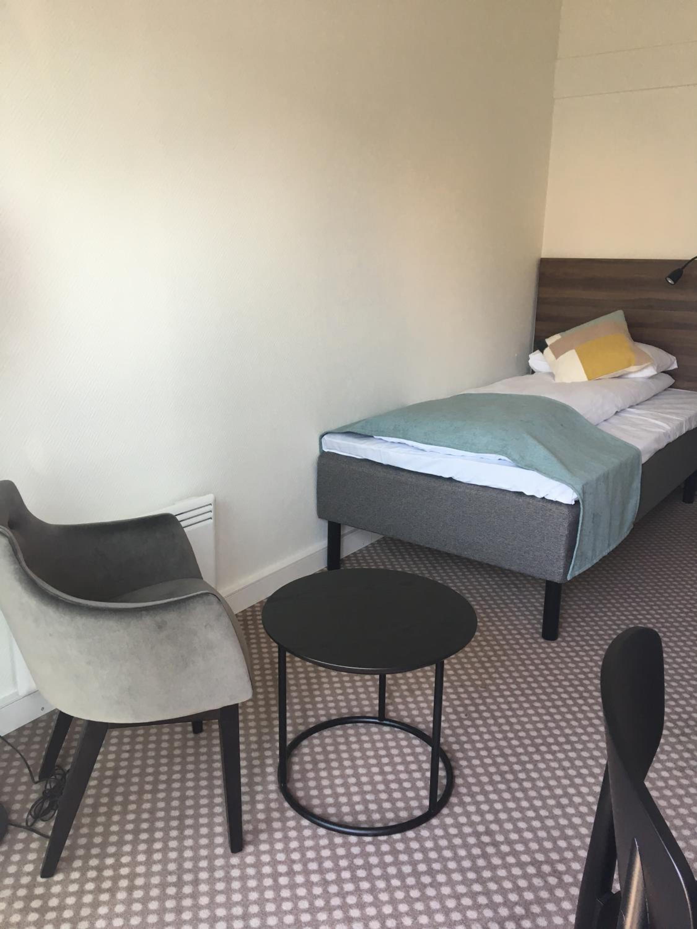 Single Room - Photo 3