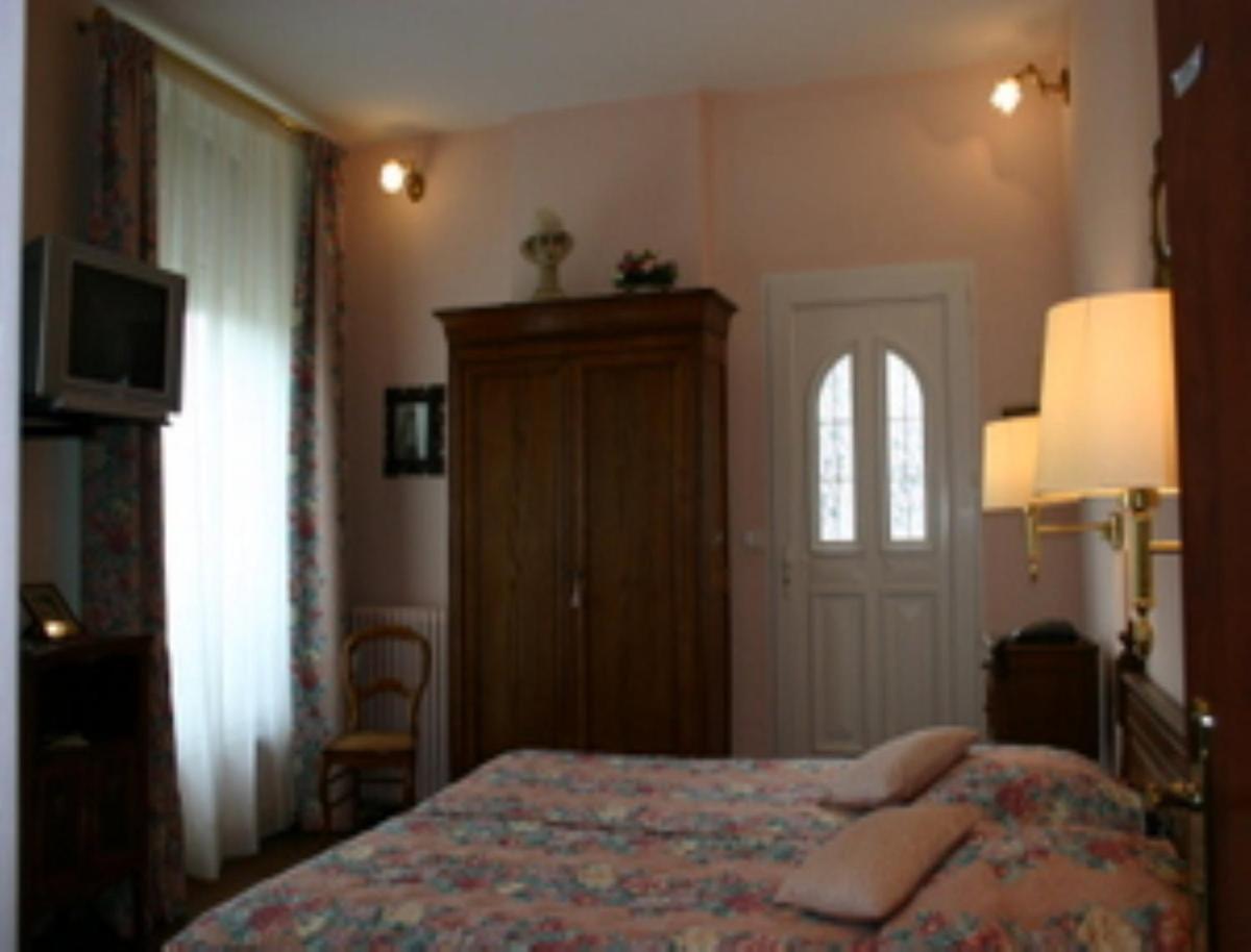 Double Room with Shower photo 2
