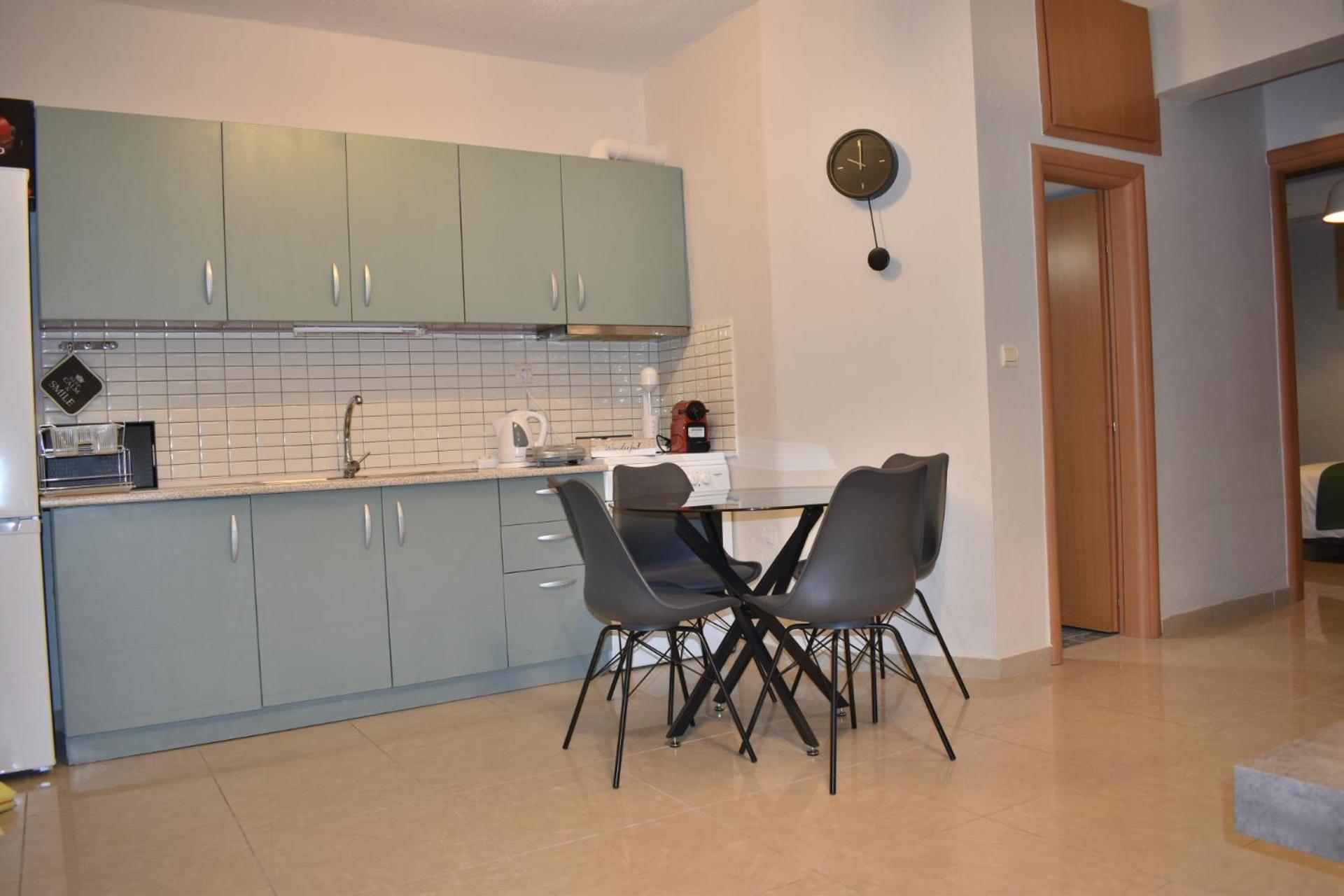 Two-Bedroom Apartment - Photo 2