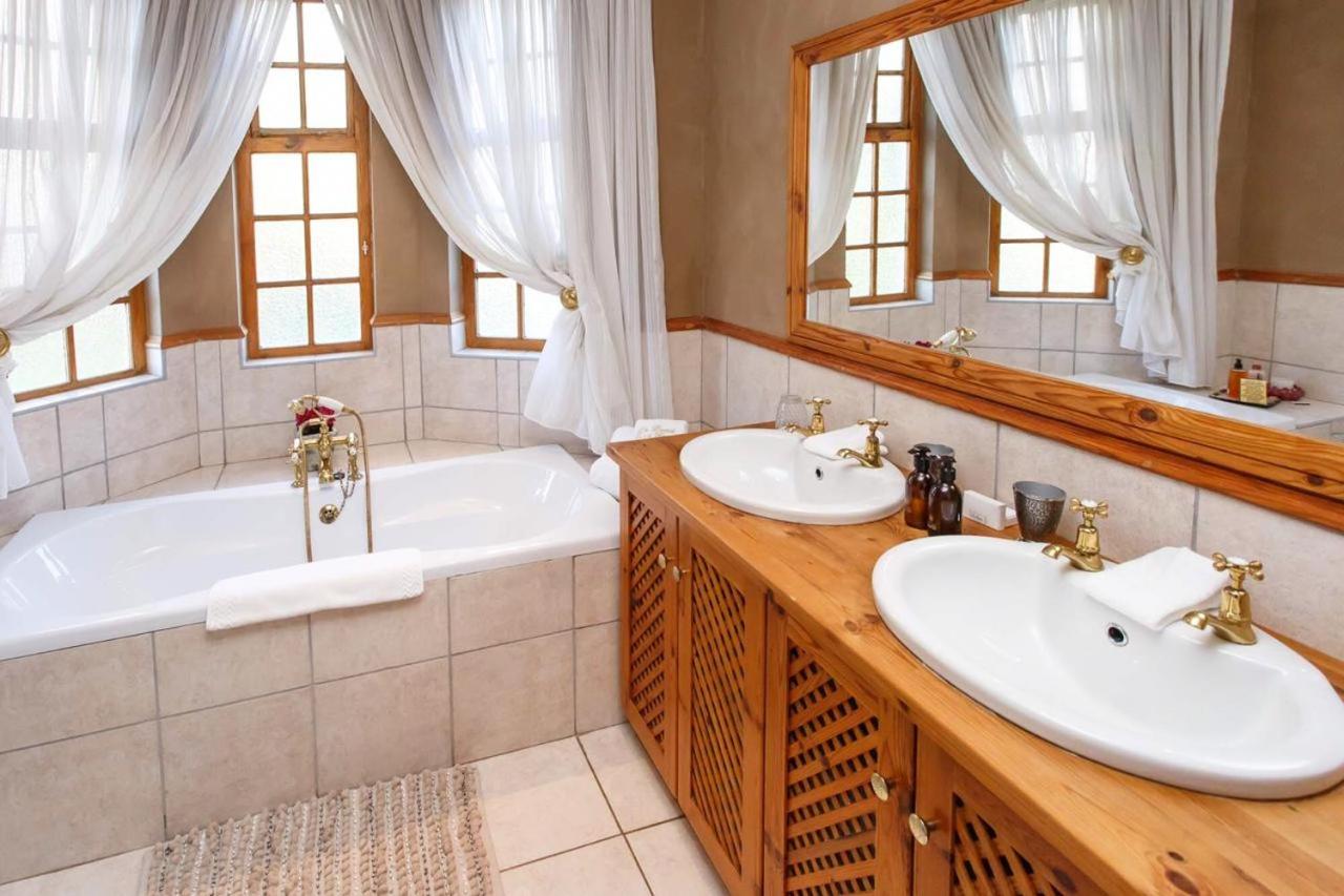 Suite with Garden View - Photo 4