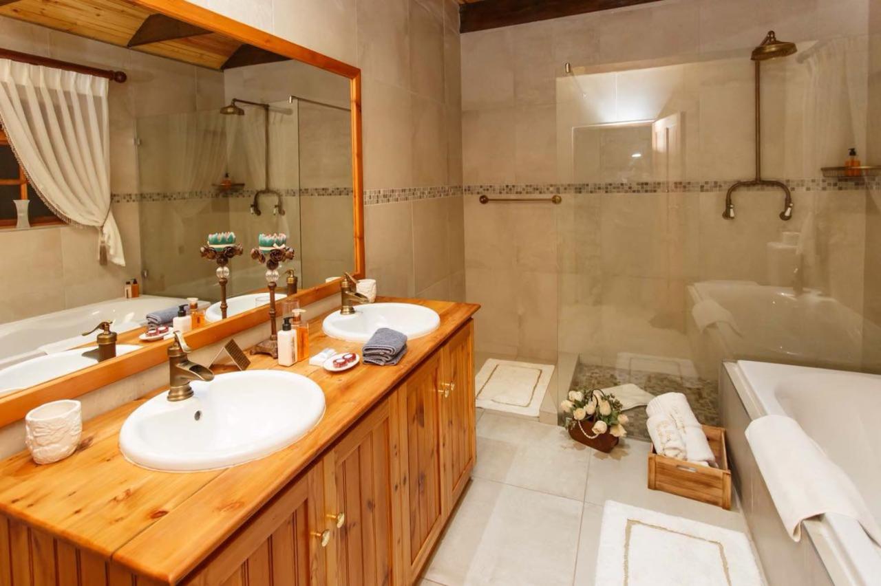 Suite with Garden View - Photo 6