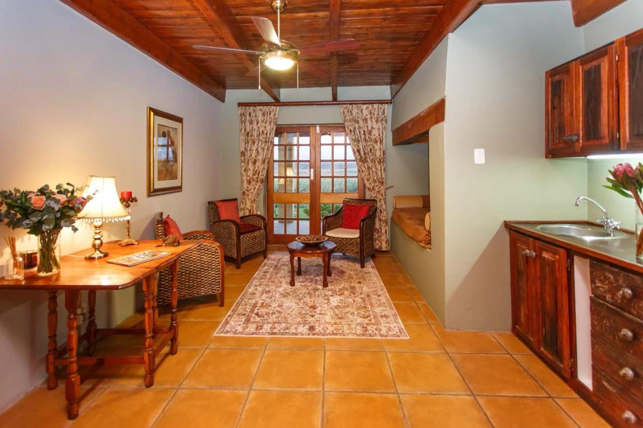 Family Room - Photo 2