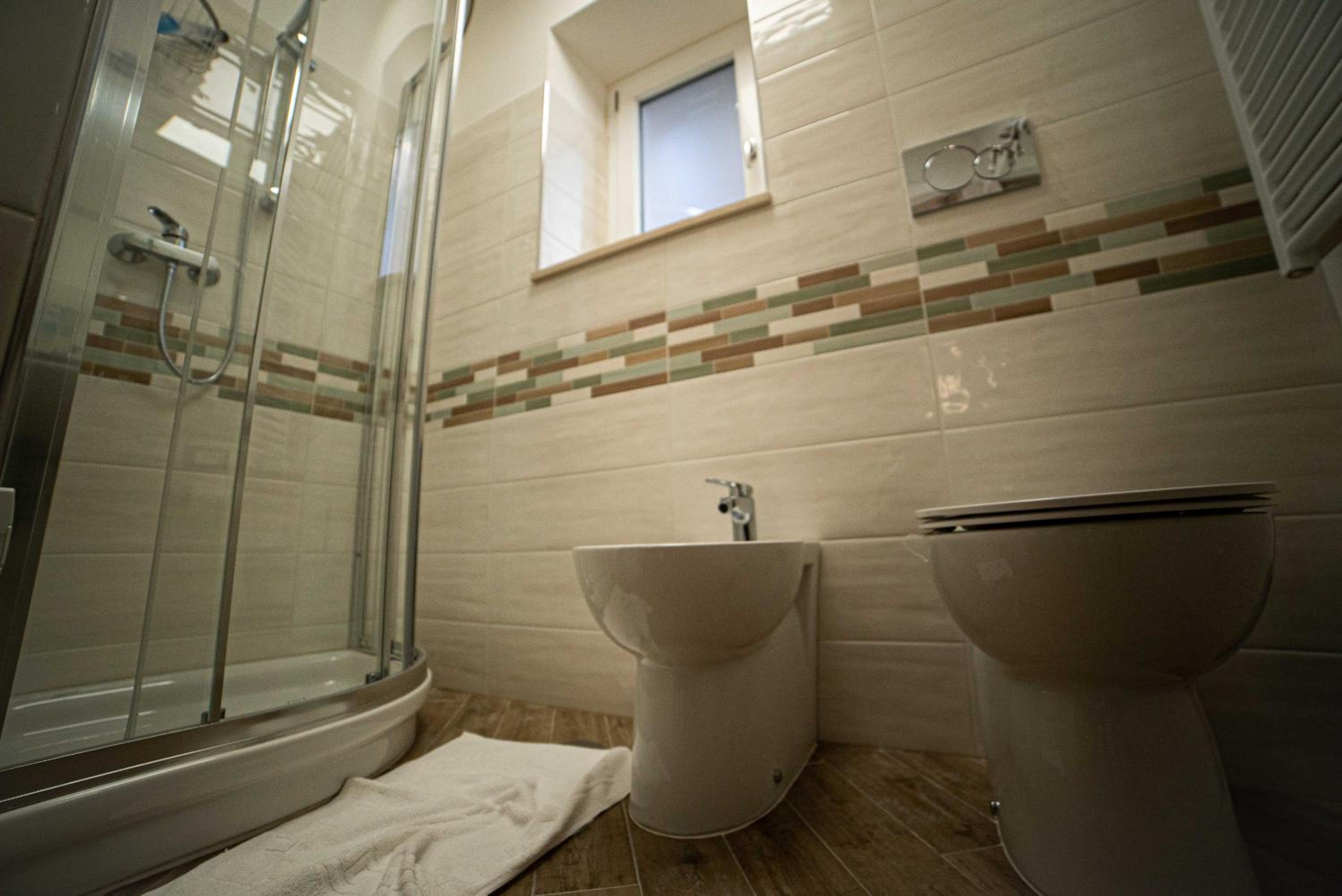 Double Room - Photo 2