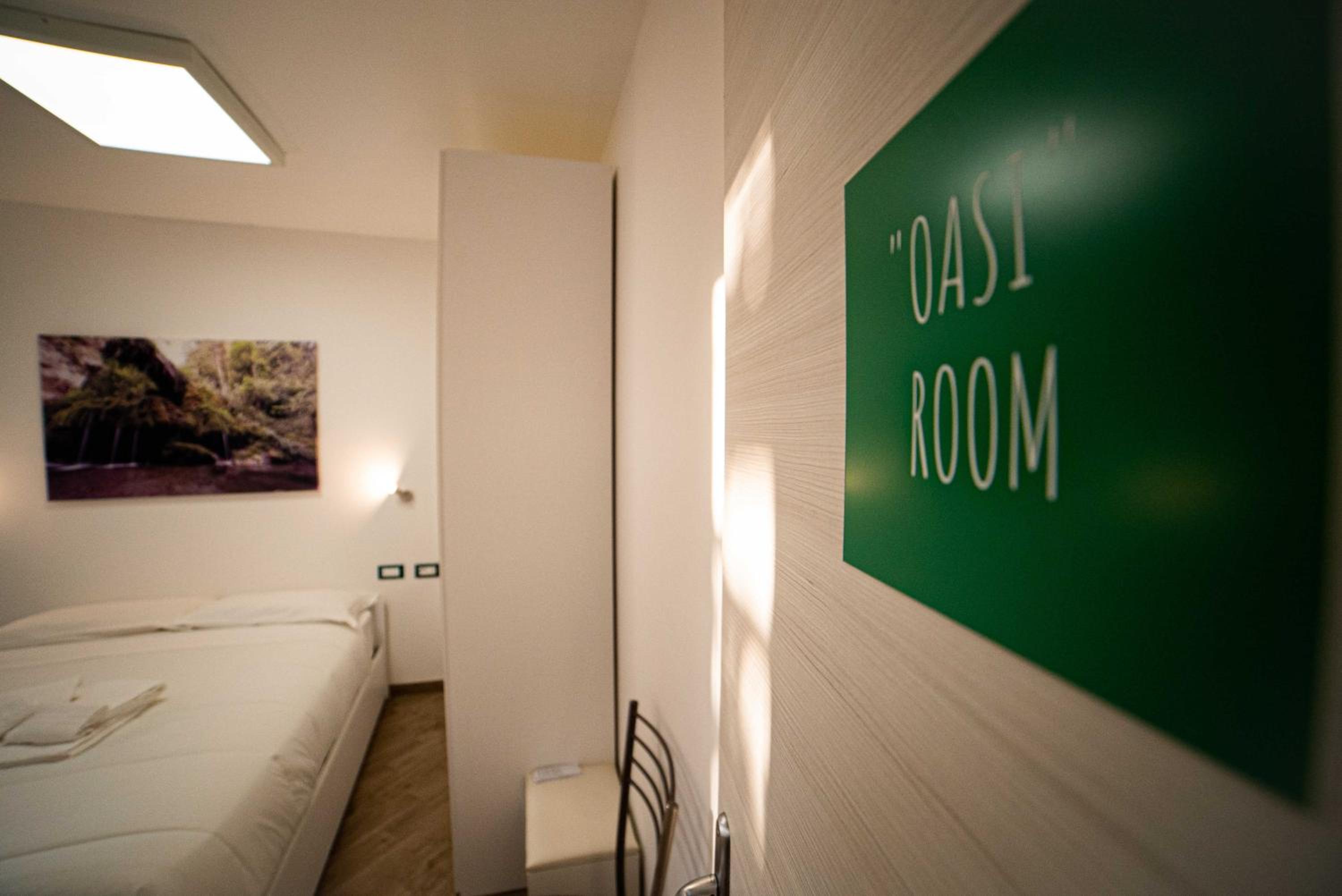 Double Room - Photo 8